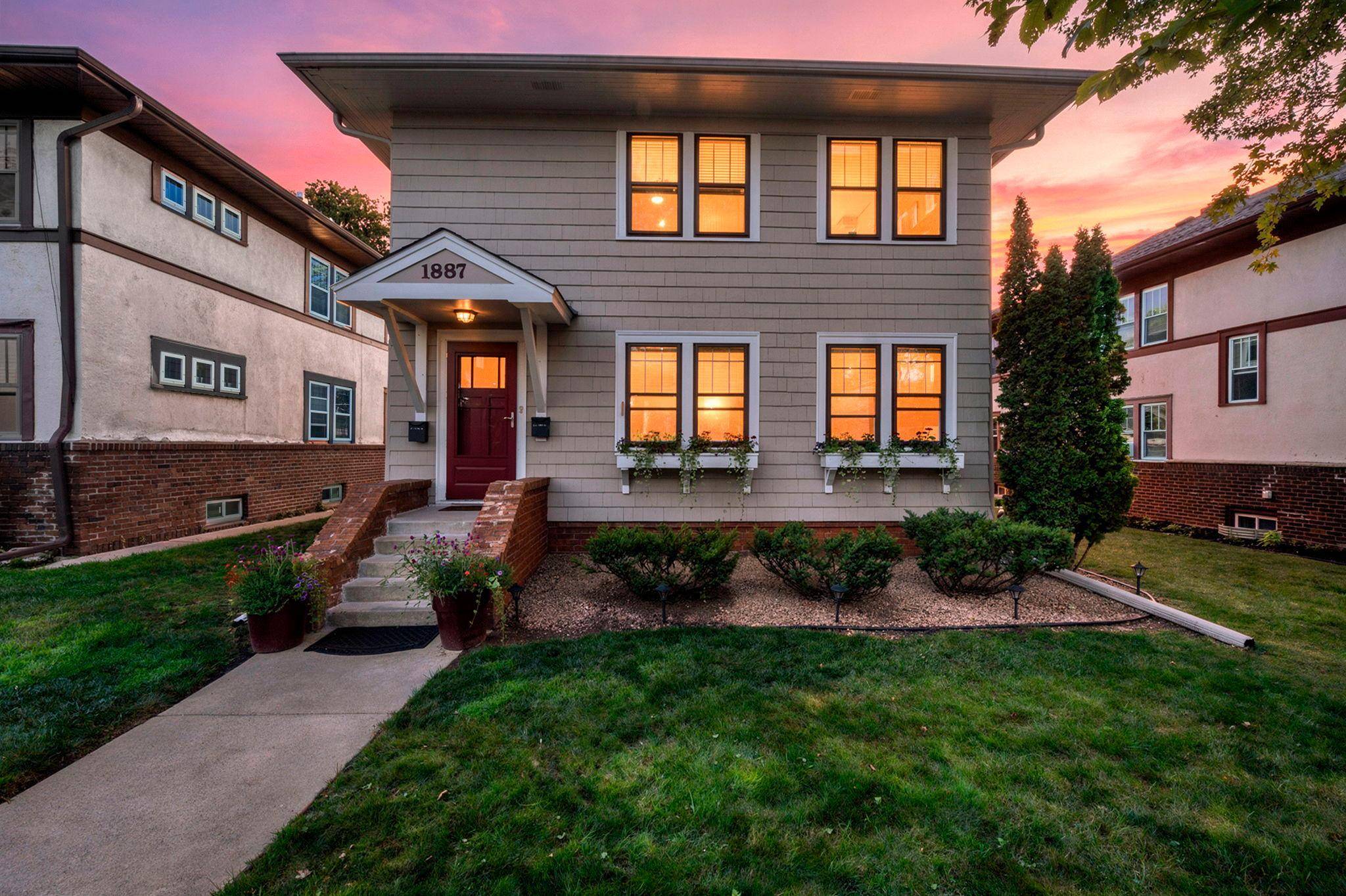 1887 Saint Clair AVE, Saint Paul, MN 55105