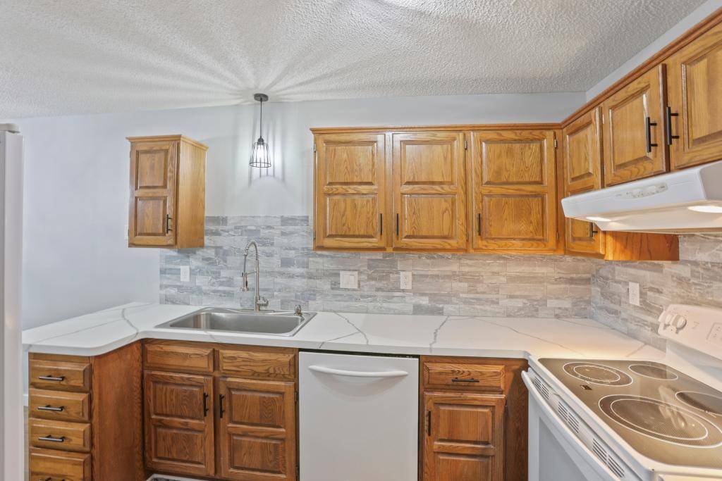 5536 Aldrich DR N, Brooklyn Center, MN 55430