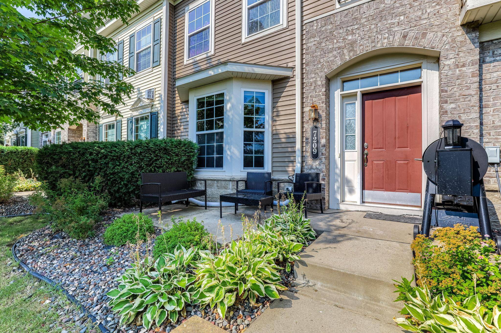 7209 Jewel LN N, Maple Grove, MN 55311