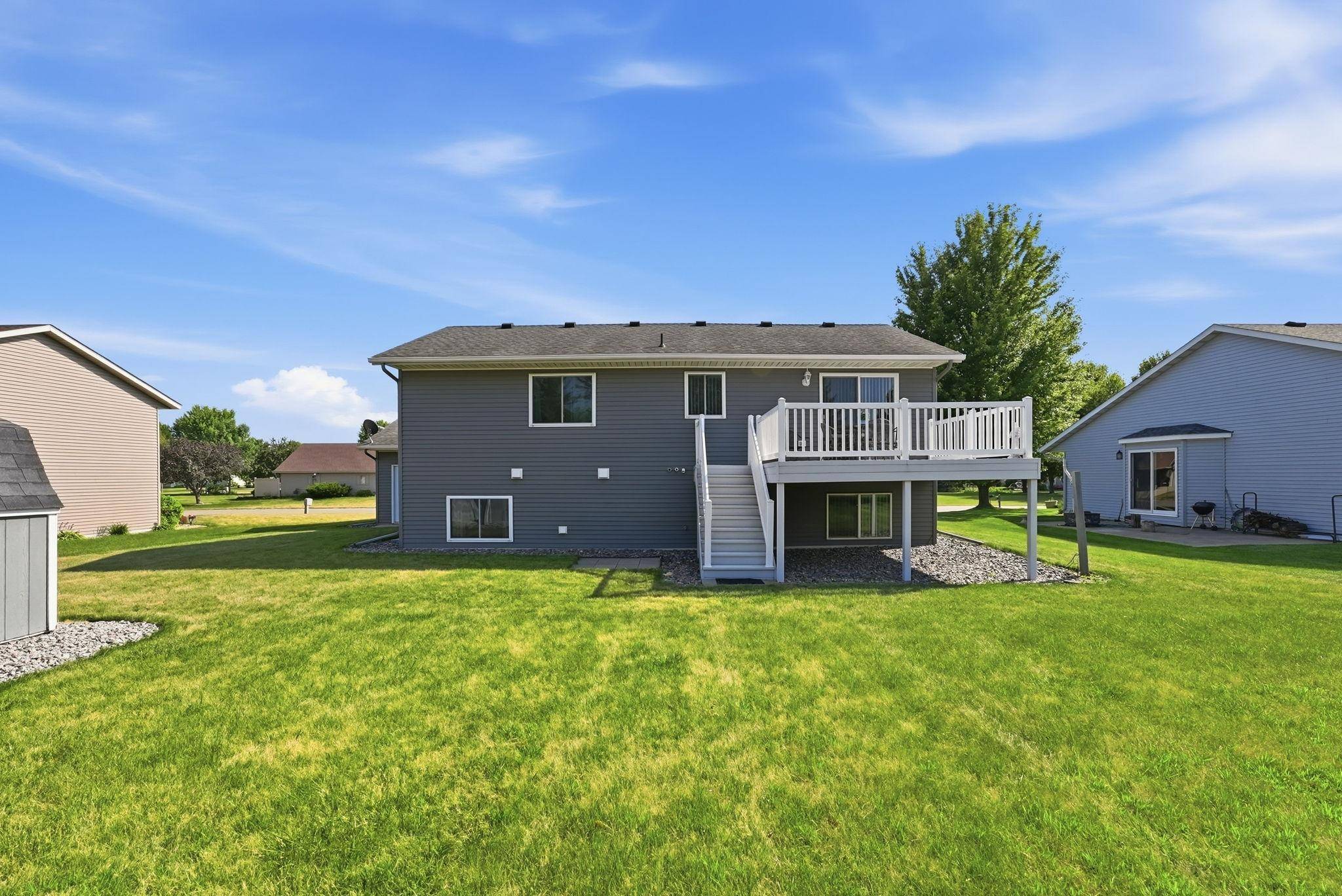 335 Country Side LN, Albany, MN 56307