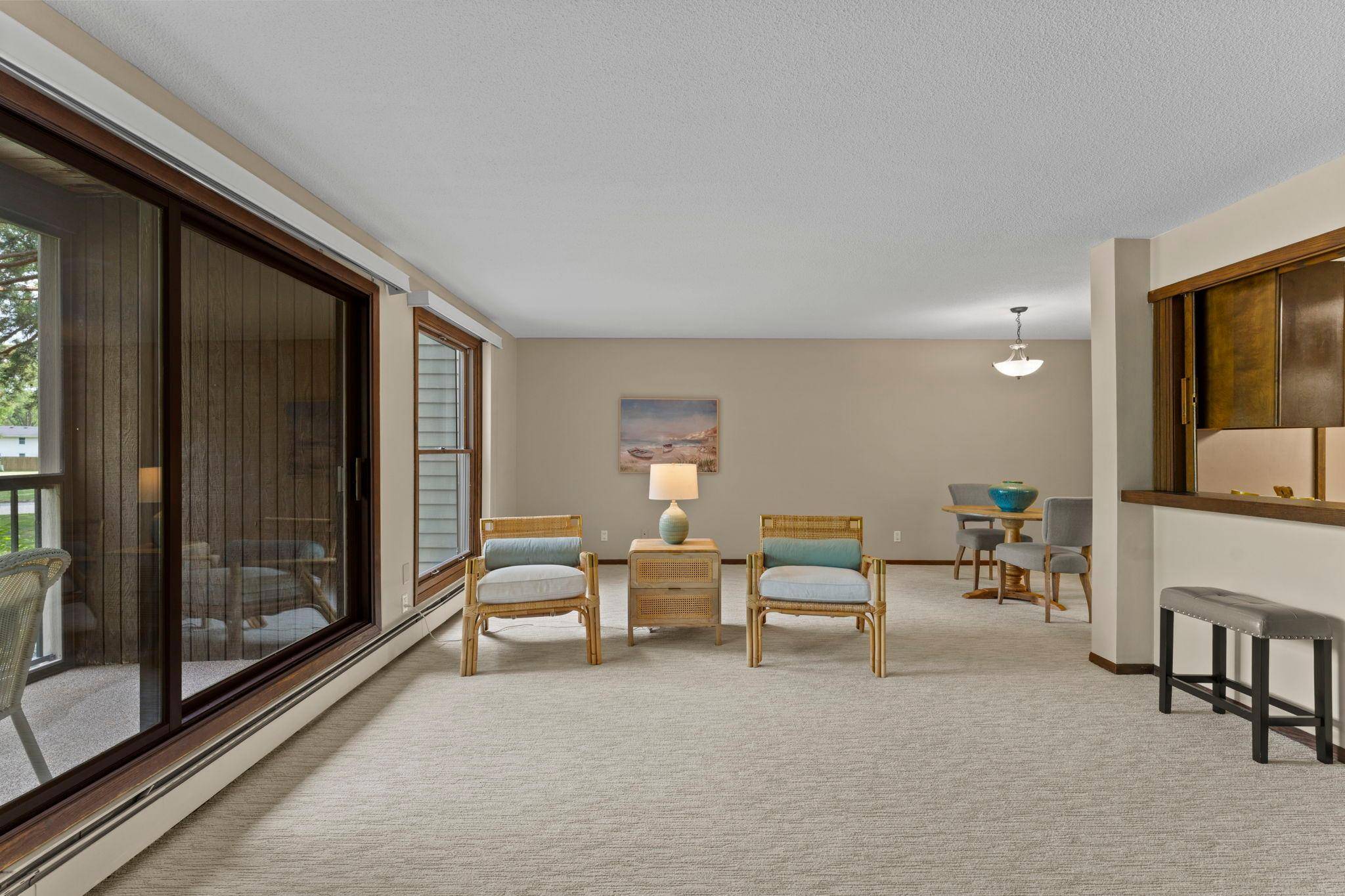 8549 Irwin RD #126, Bloomington, MN 55437