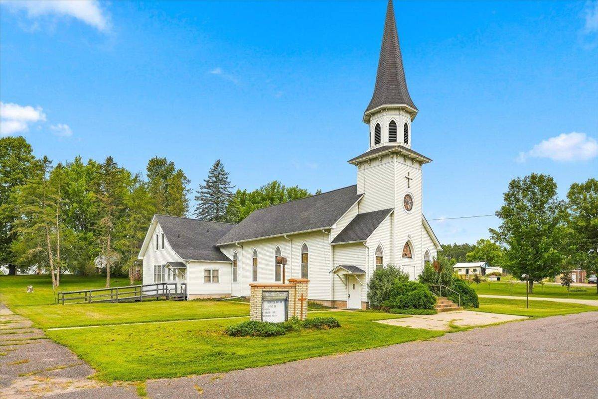 221 2nd ST, Deer Park, WI 54007