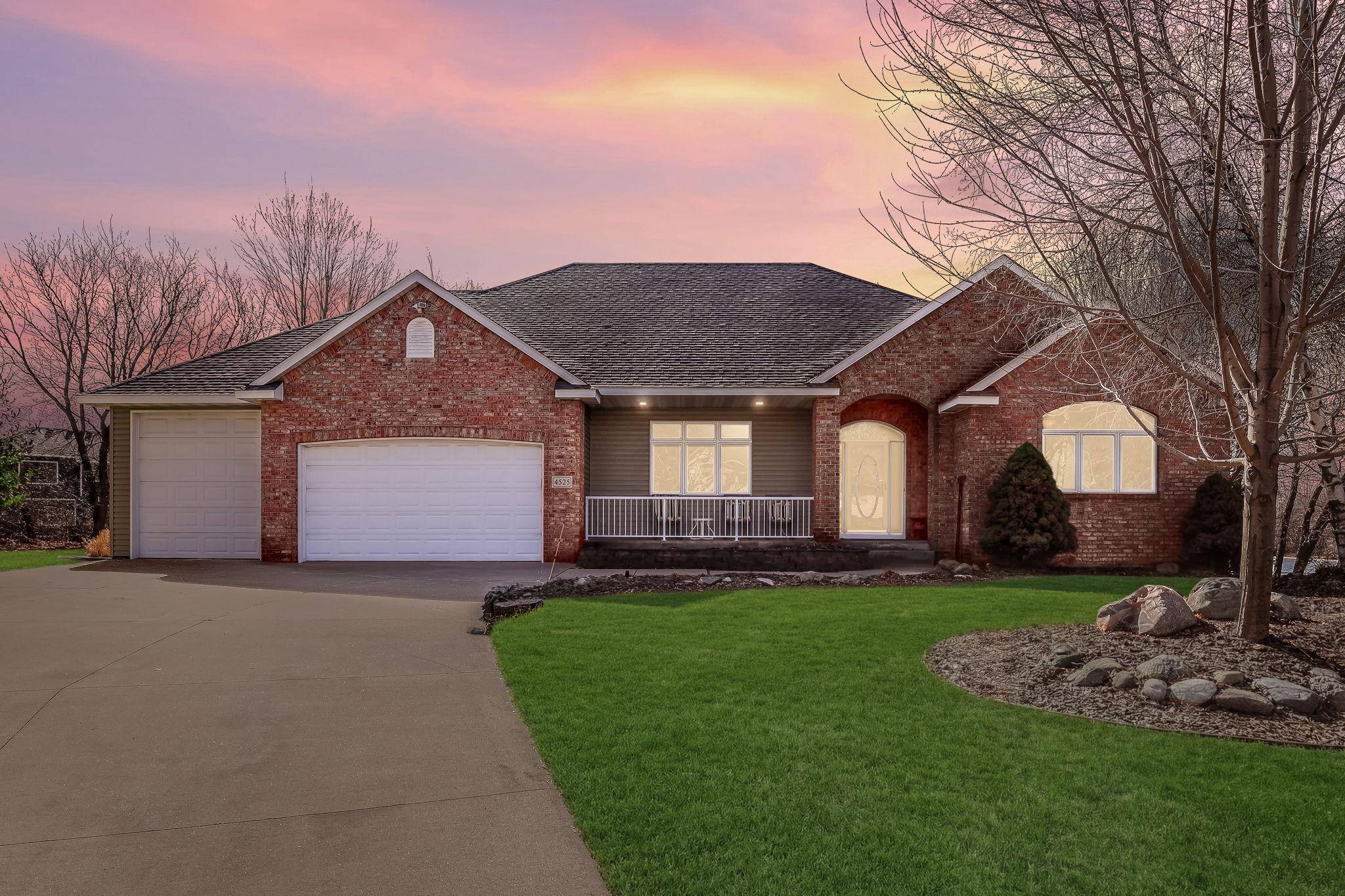 4525 Alicia DR, Eagan, MN 55077