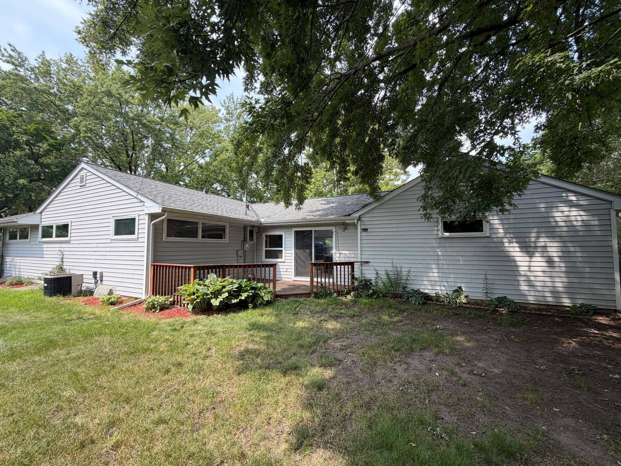 3 Fareway DR, Northfield, MN 55057