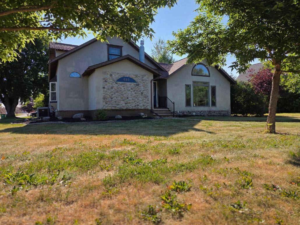610 6th ST SW, Forman, ND 58032