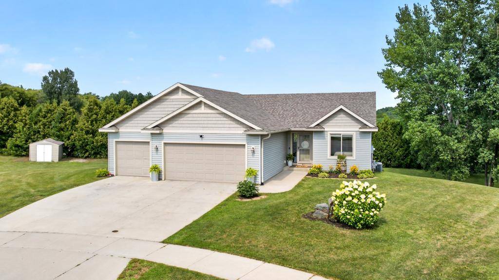 601 3rd ST NE, Byron, MN 55920