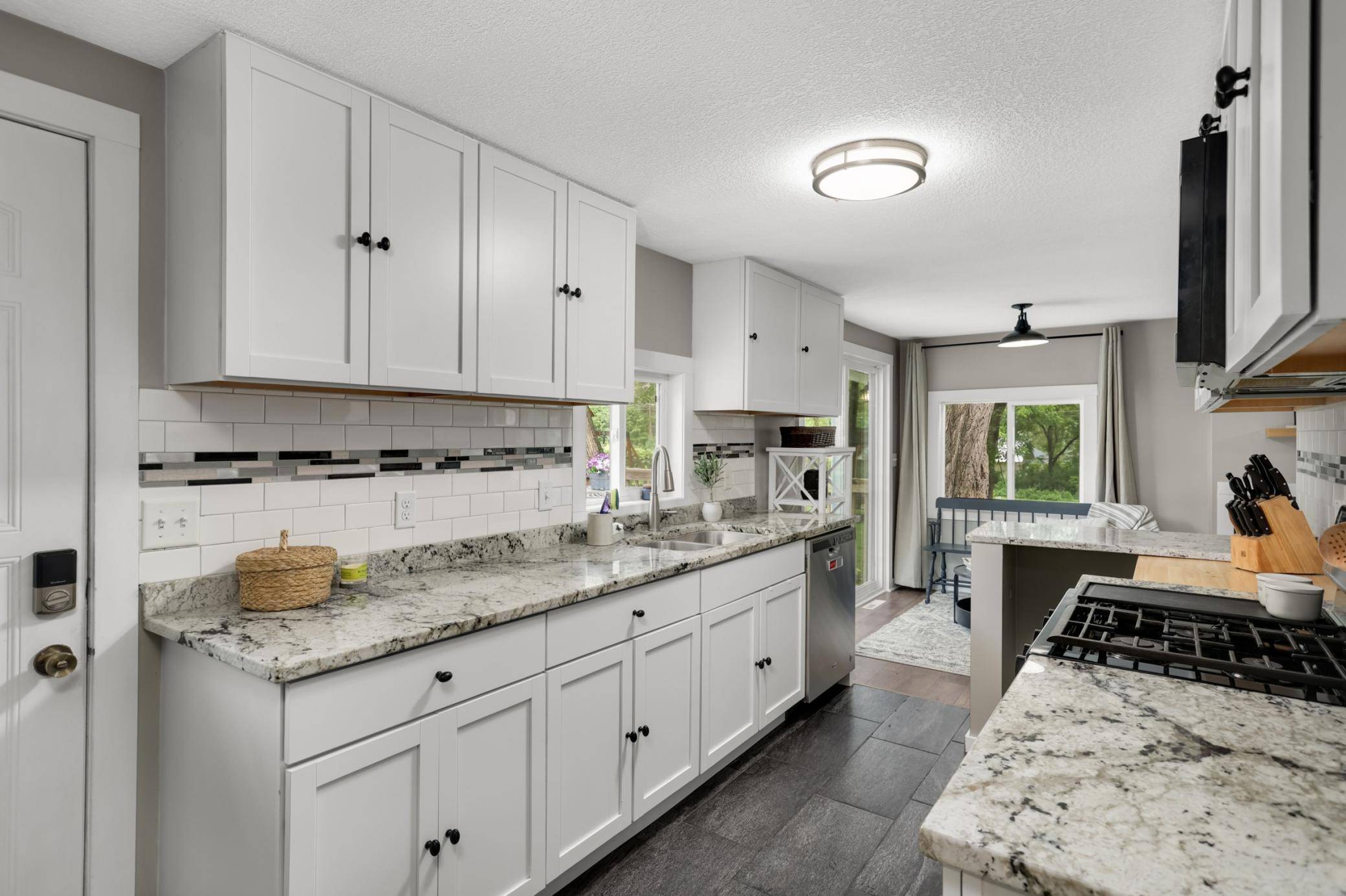 16570 22nd ST S, Saint Mary's Point, MN 55043