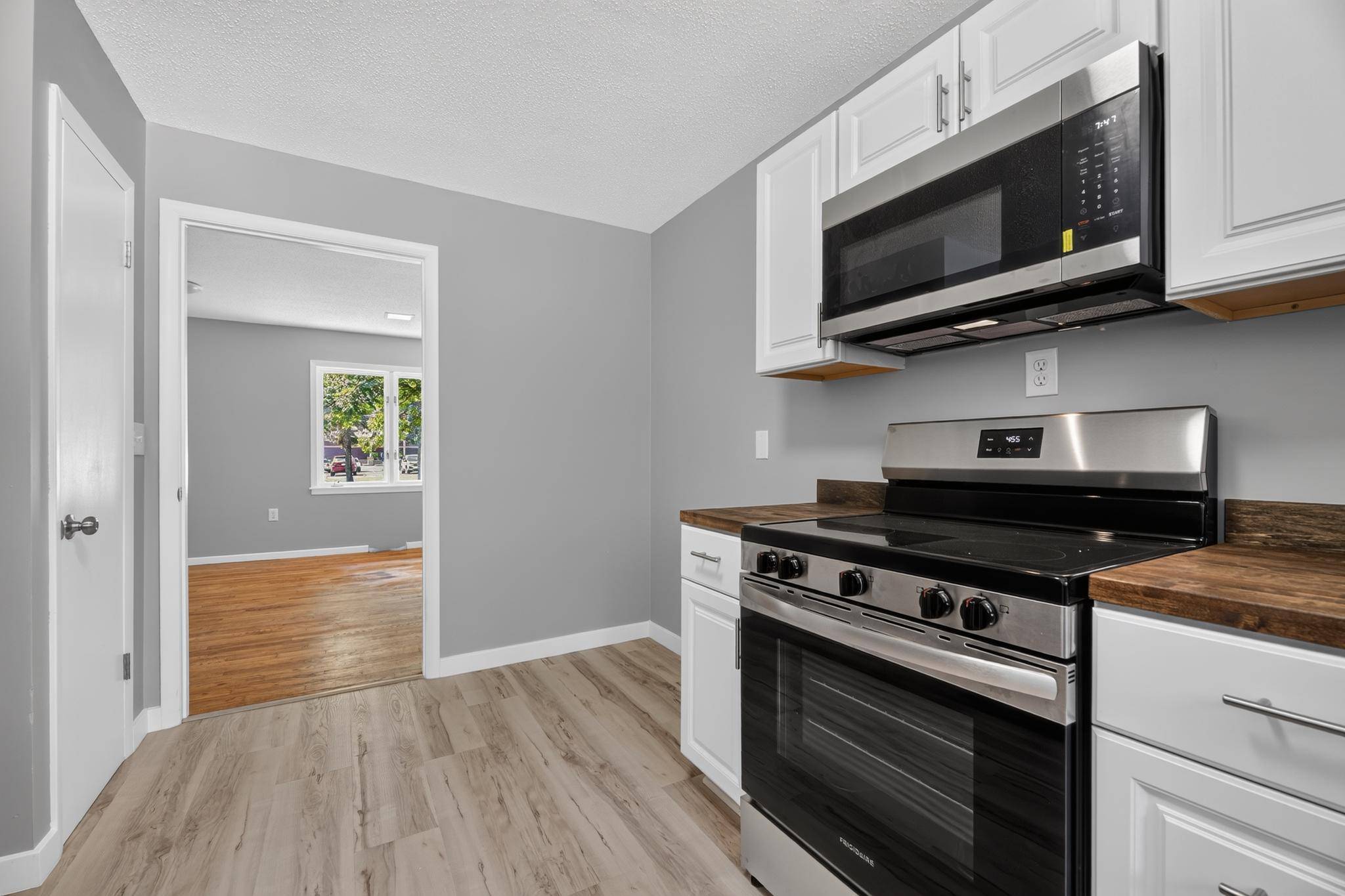 6096 Elm ST, North Branch, MN 55056