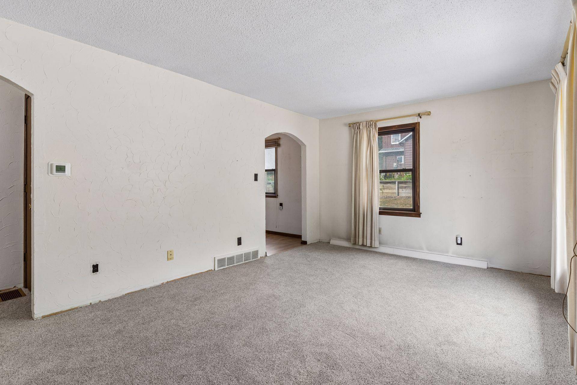 96 Orange AVE W, Saint Paul, MN 55117