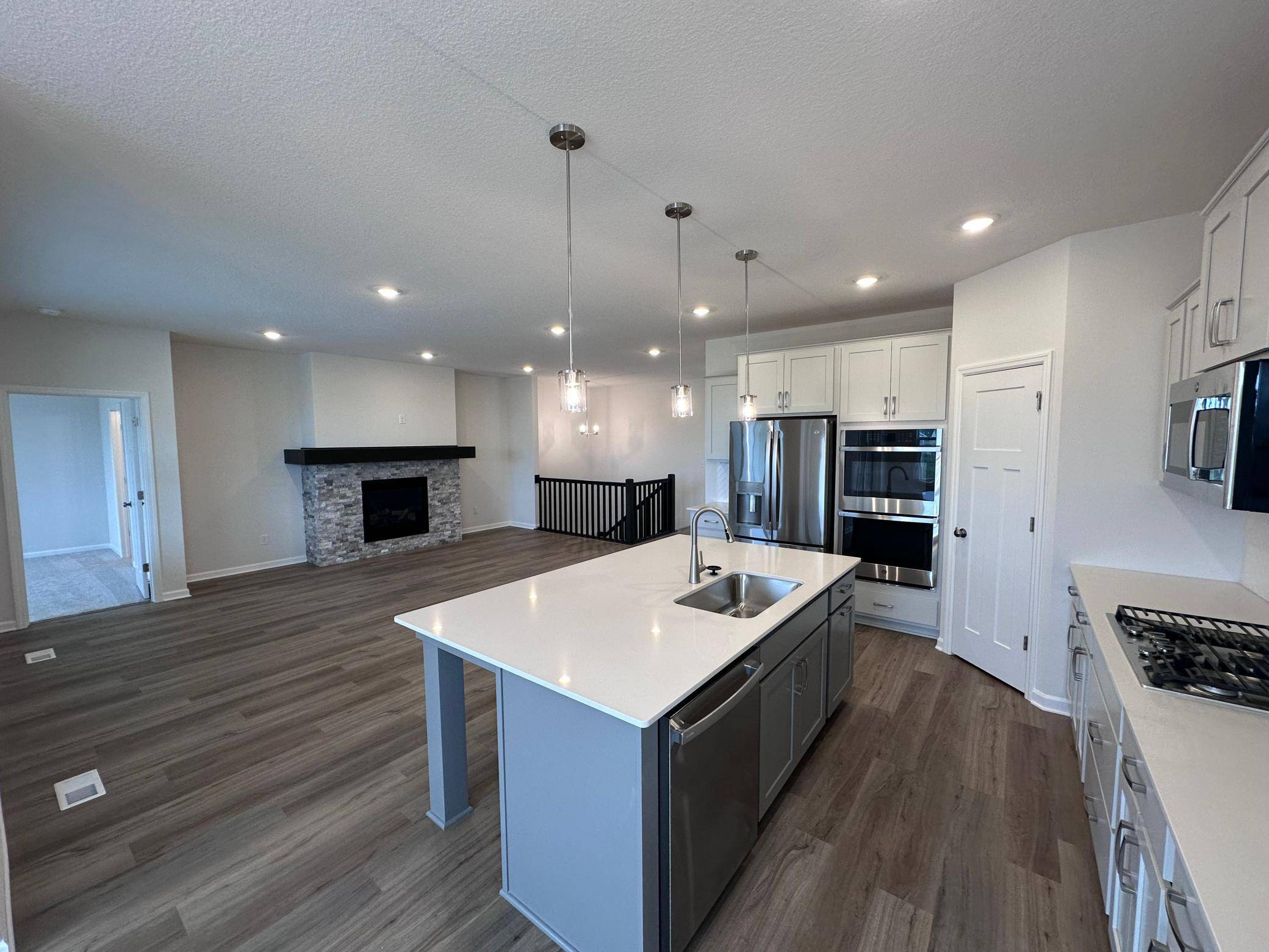 20125 Glanville WAY, Lakeville, MN 55044