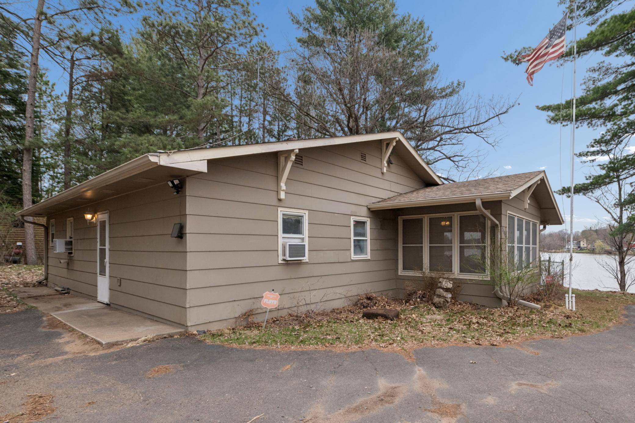 2108 Peninsula DR, Mora, MN 55051