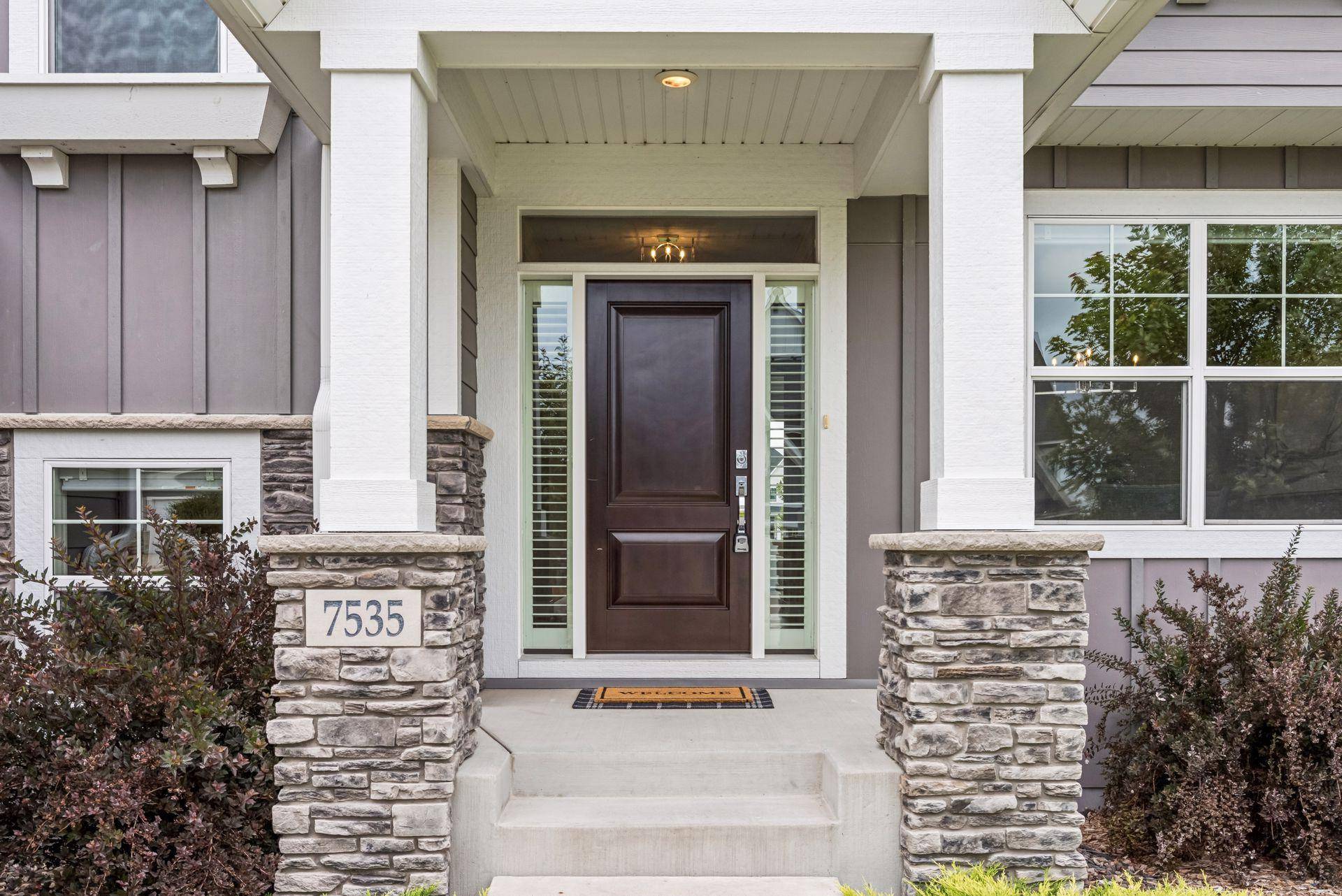 7535 Urbandale LN N, Maple Grove, MN 55311