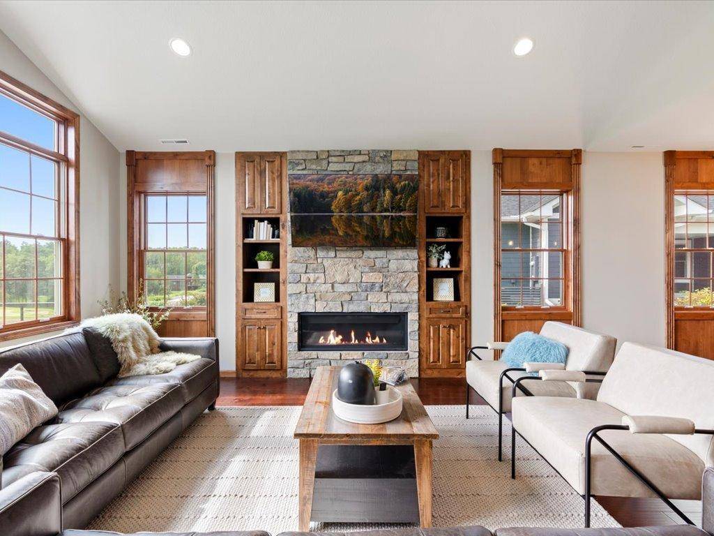 7868 Chickasaw CIR, Pequot Lakes, MN 56472