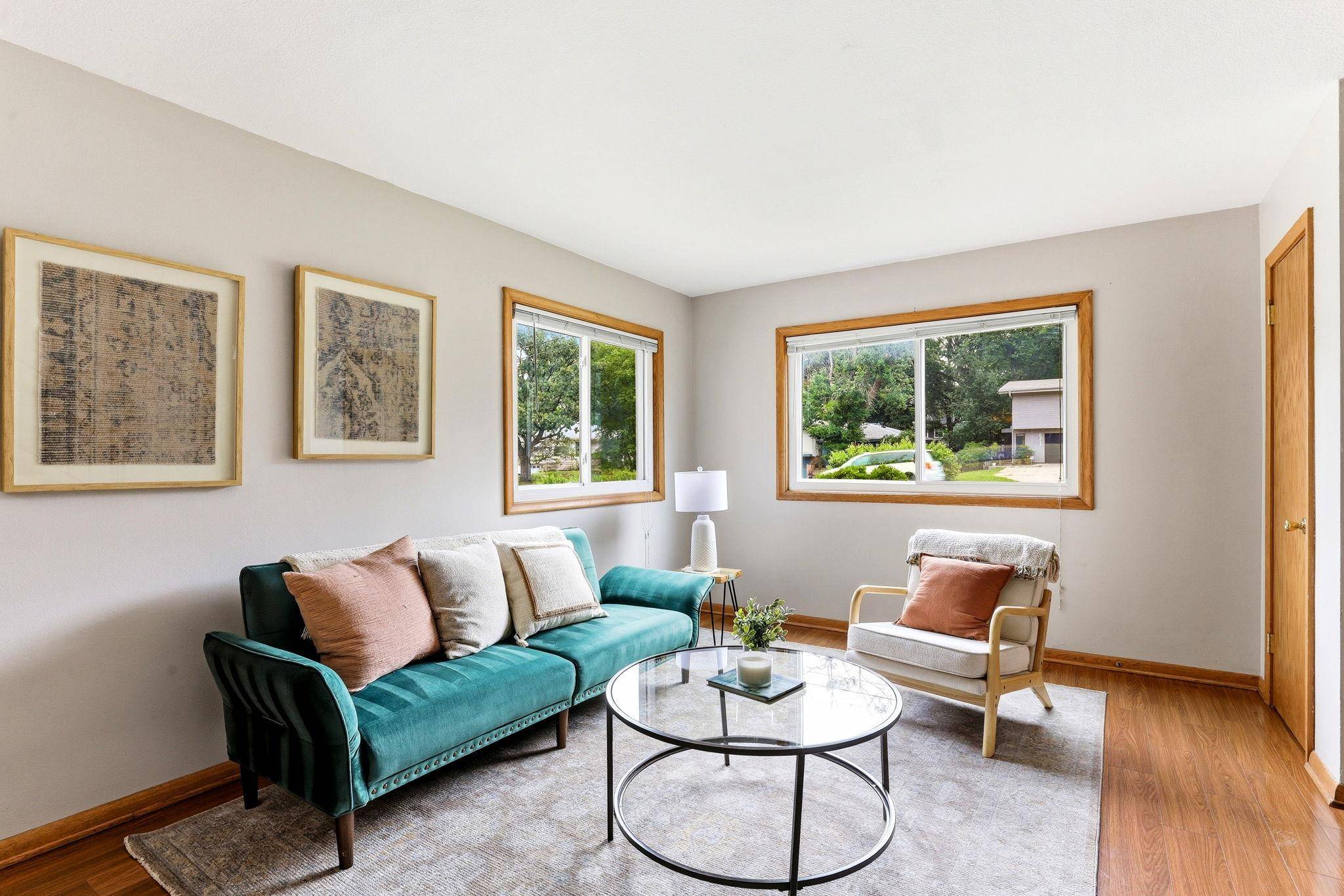 6218 France AVE S, Edina, MN 55410