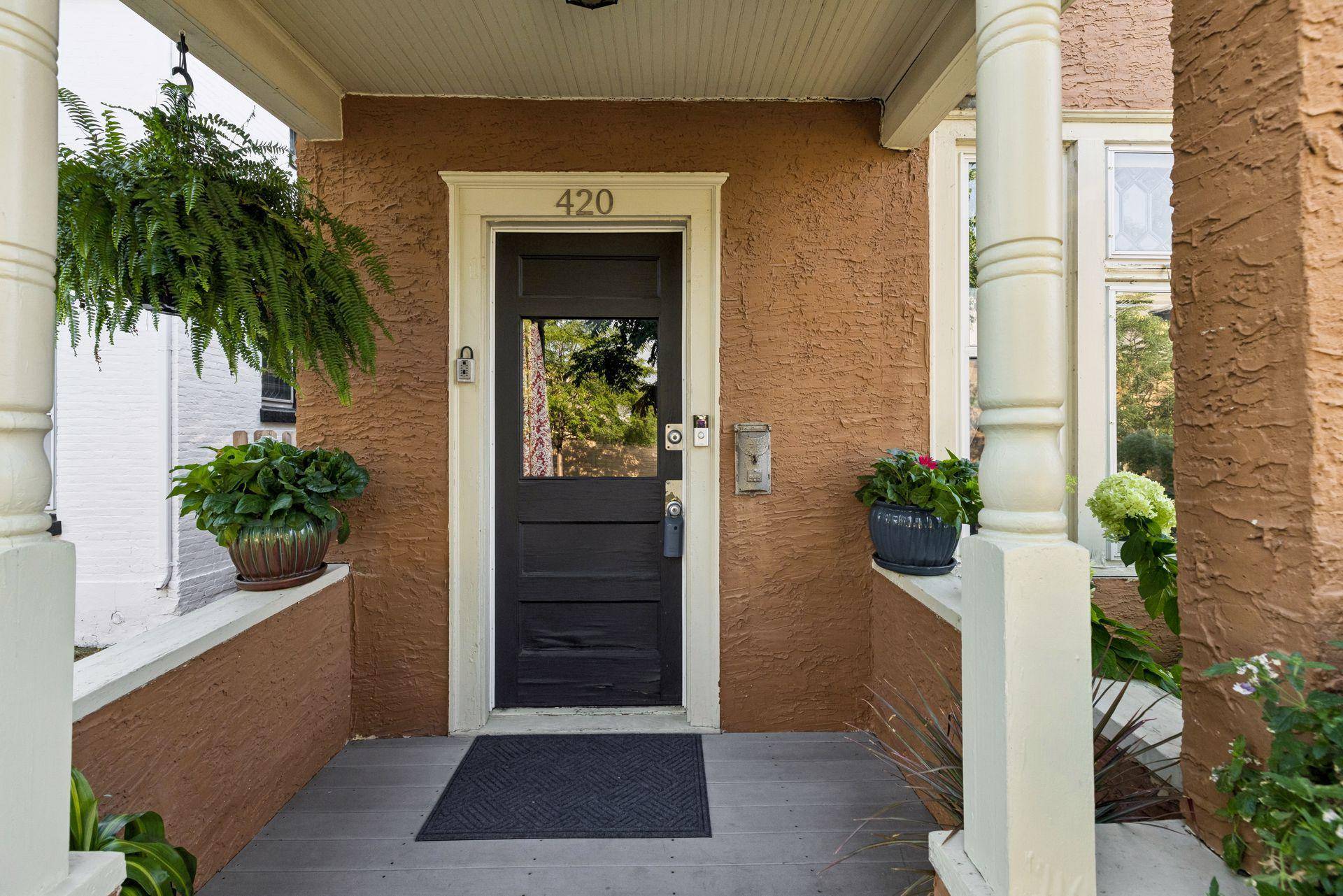420 Daly ST, Saint Paul, MN 55102