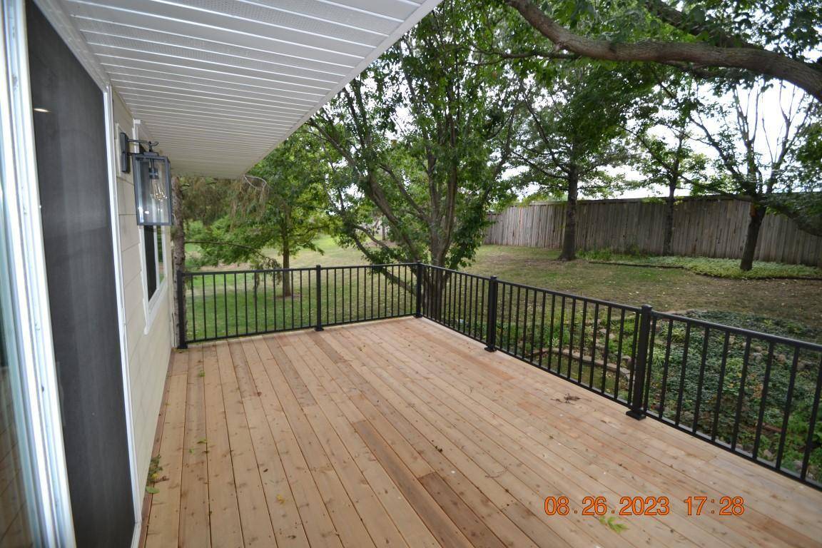 10452 Decatur AVE S, Bloomington, MN 55438
