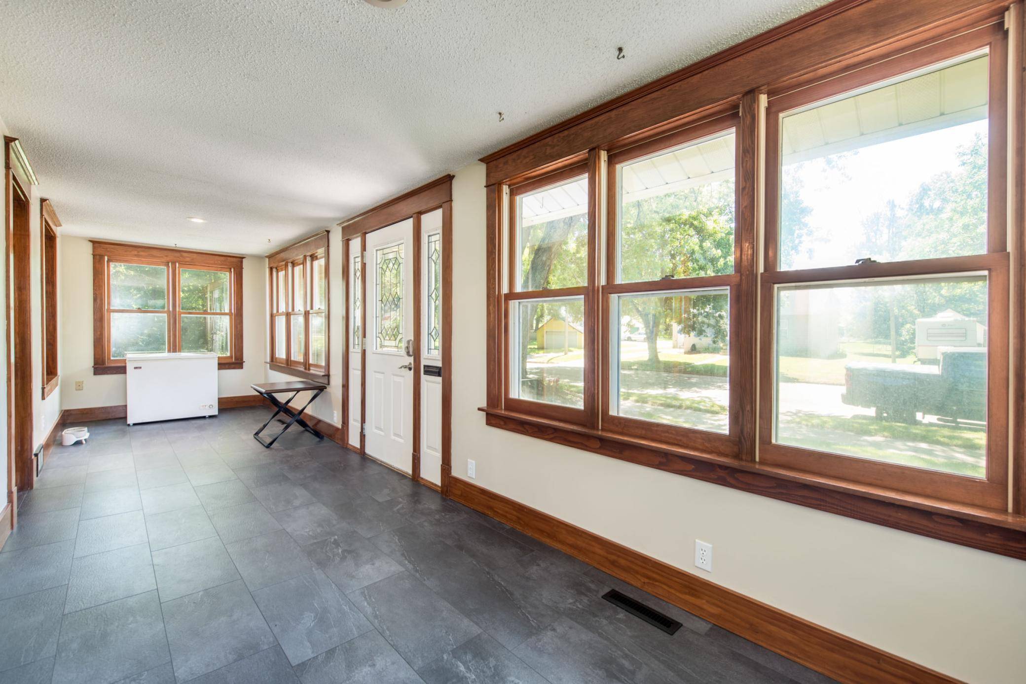 305 8th AVE E, Alexandria, MN 56308