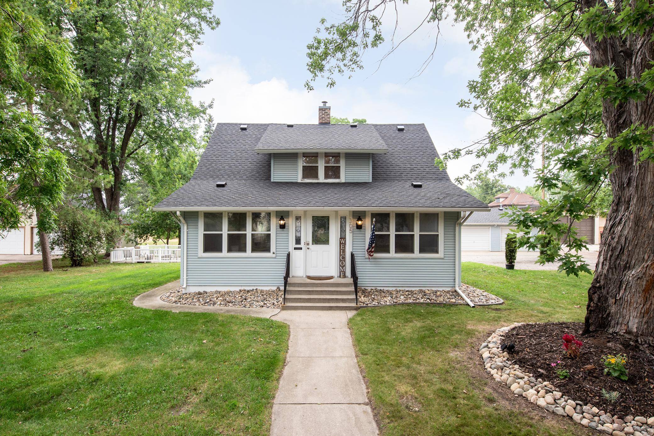 305 8th AVE E, Alexandria, MN 56308