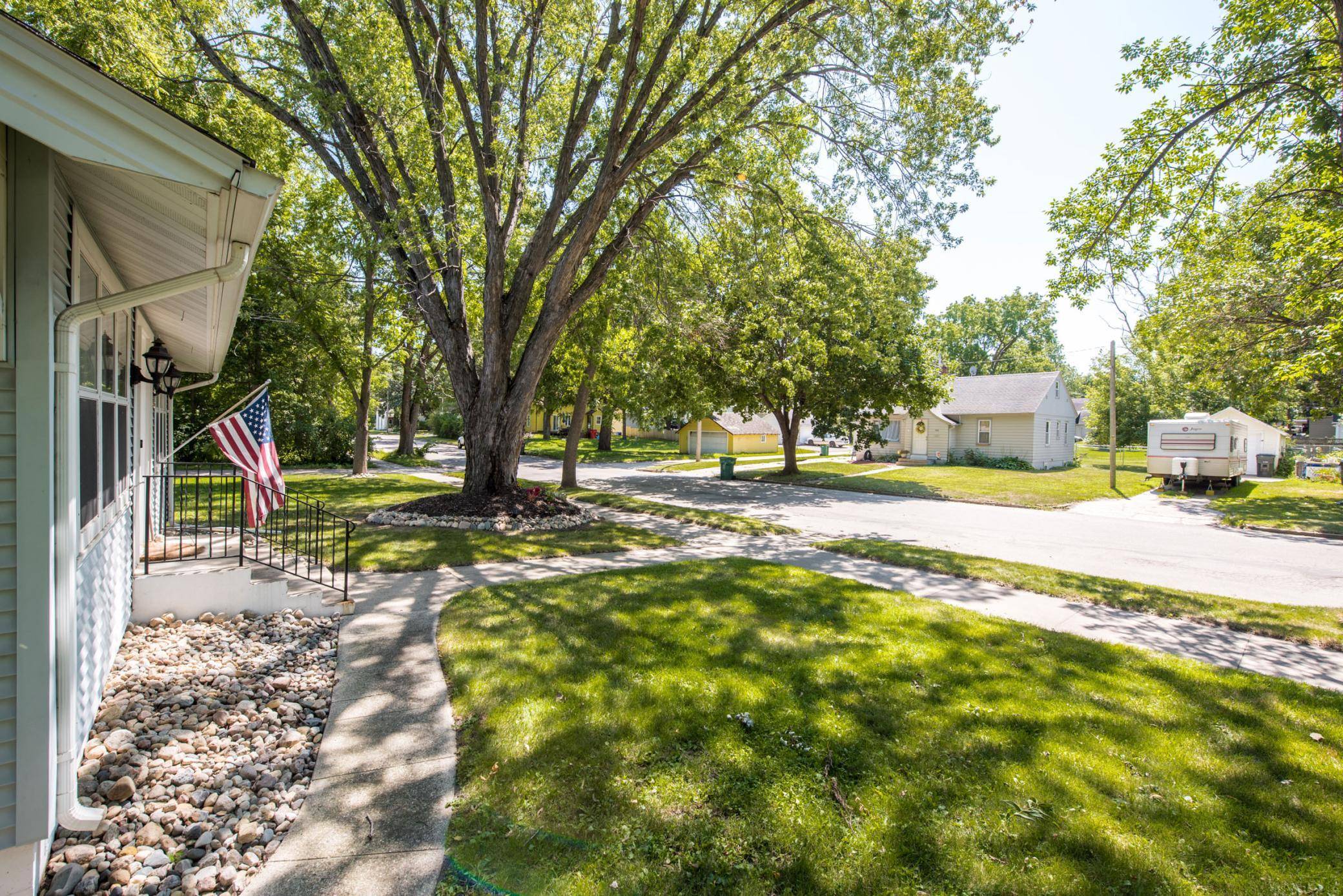 305 8th AVE E, Alexandria, MN 56308