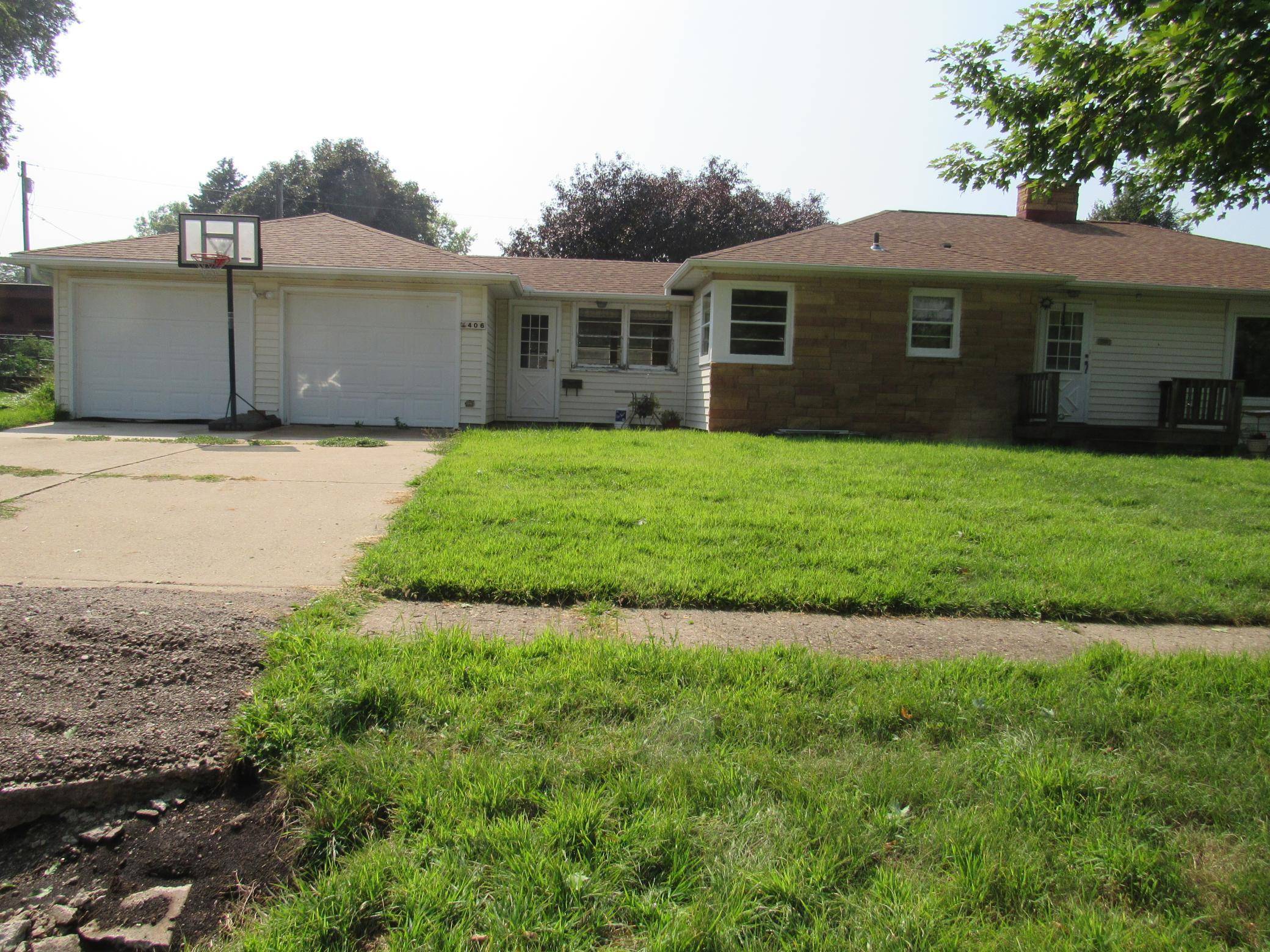 406 S Linton ST, Blue Earth, MN 56013