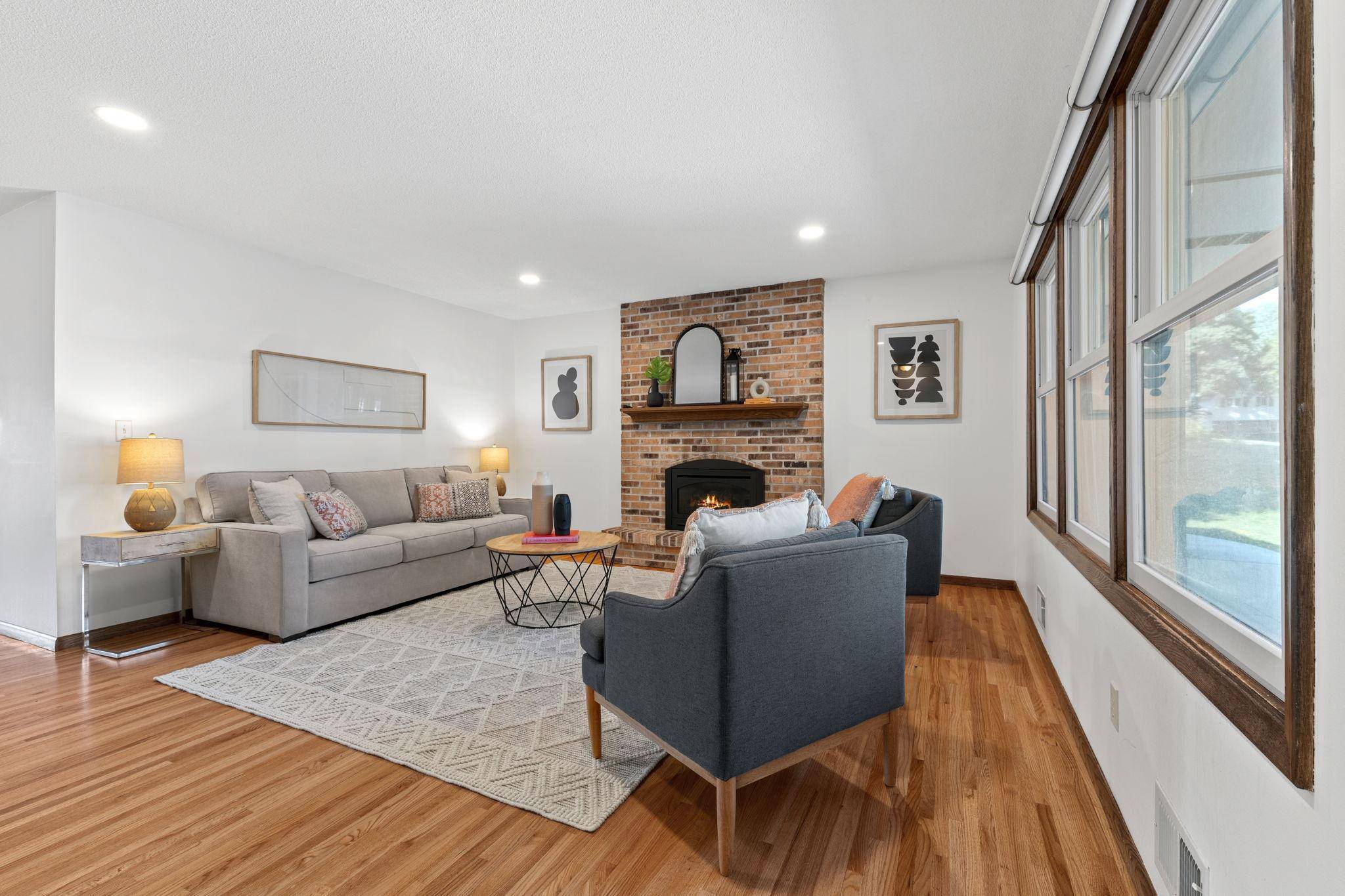 10112 Nord AVE S, Bloomington, MN 55437