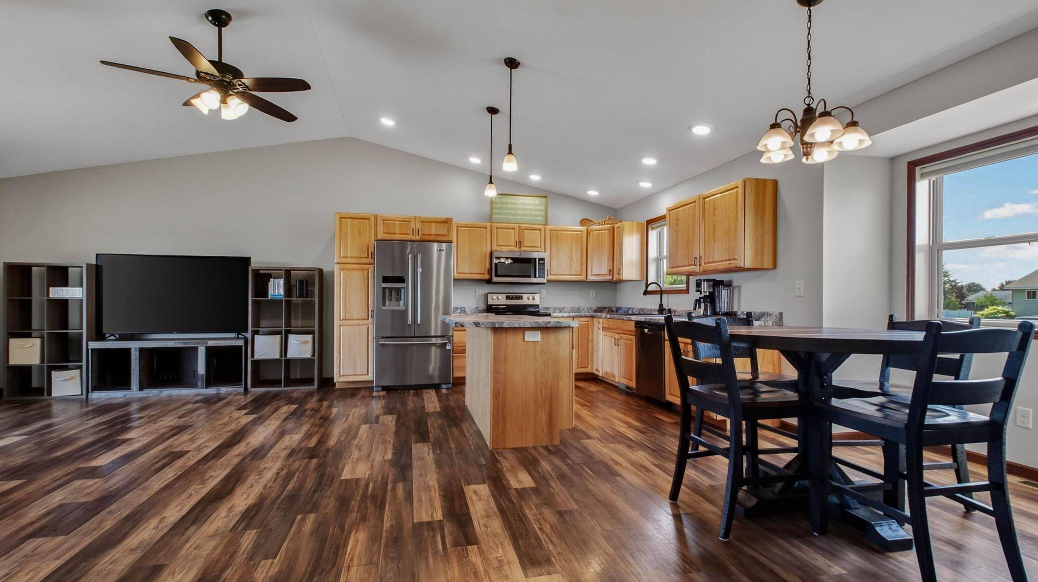 519 Haglin AVE, Cameron, WI 54822