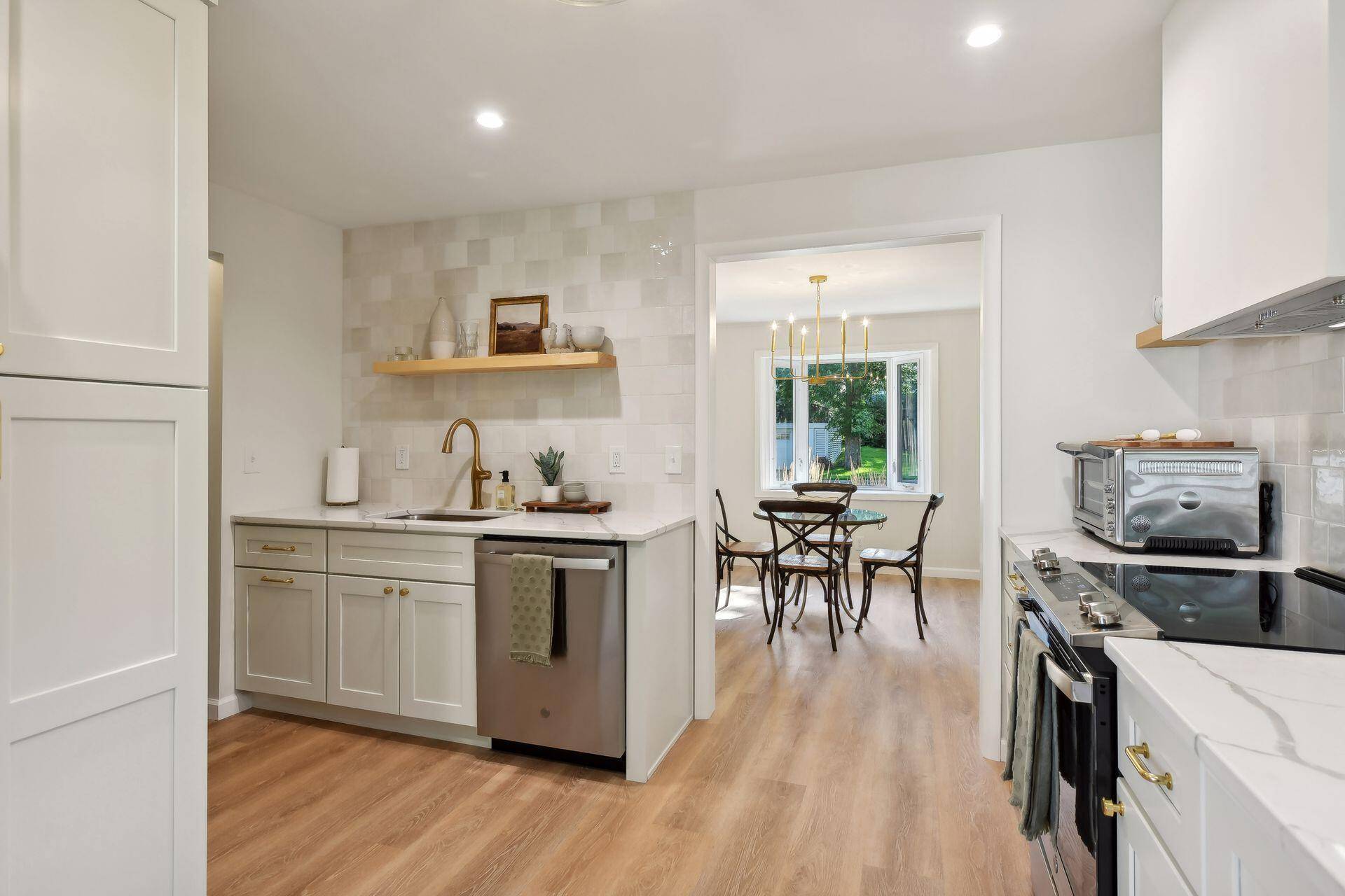 4504 Rutledge AVE, Edina, MN 55436