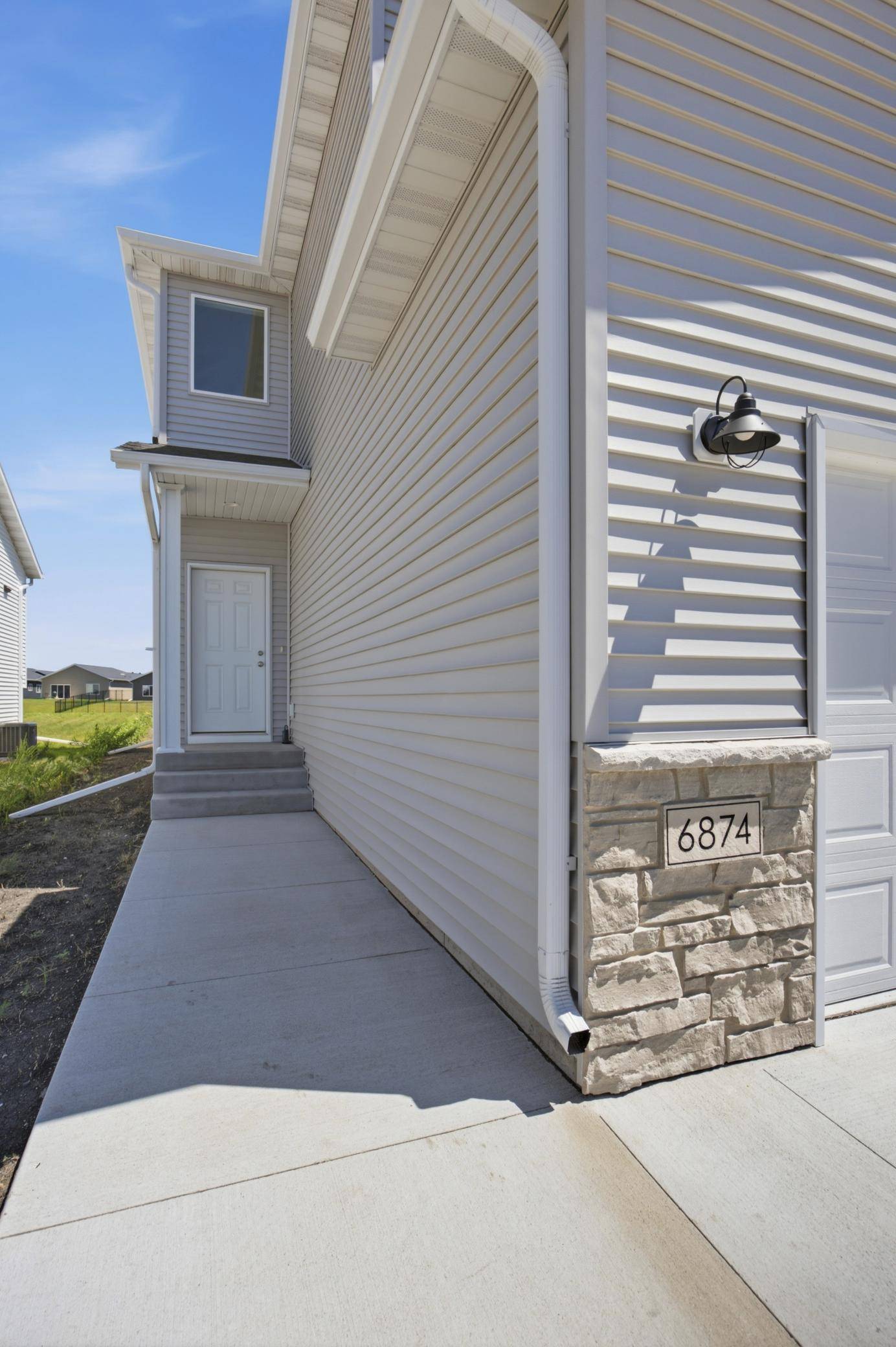 6874 Joseph ST, Horace, ND 58047