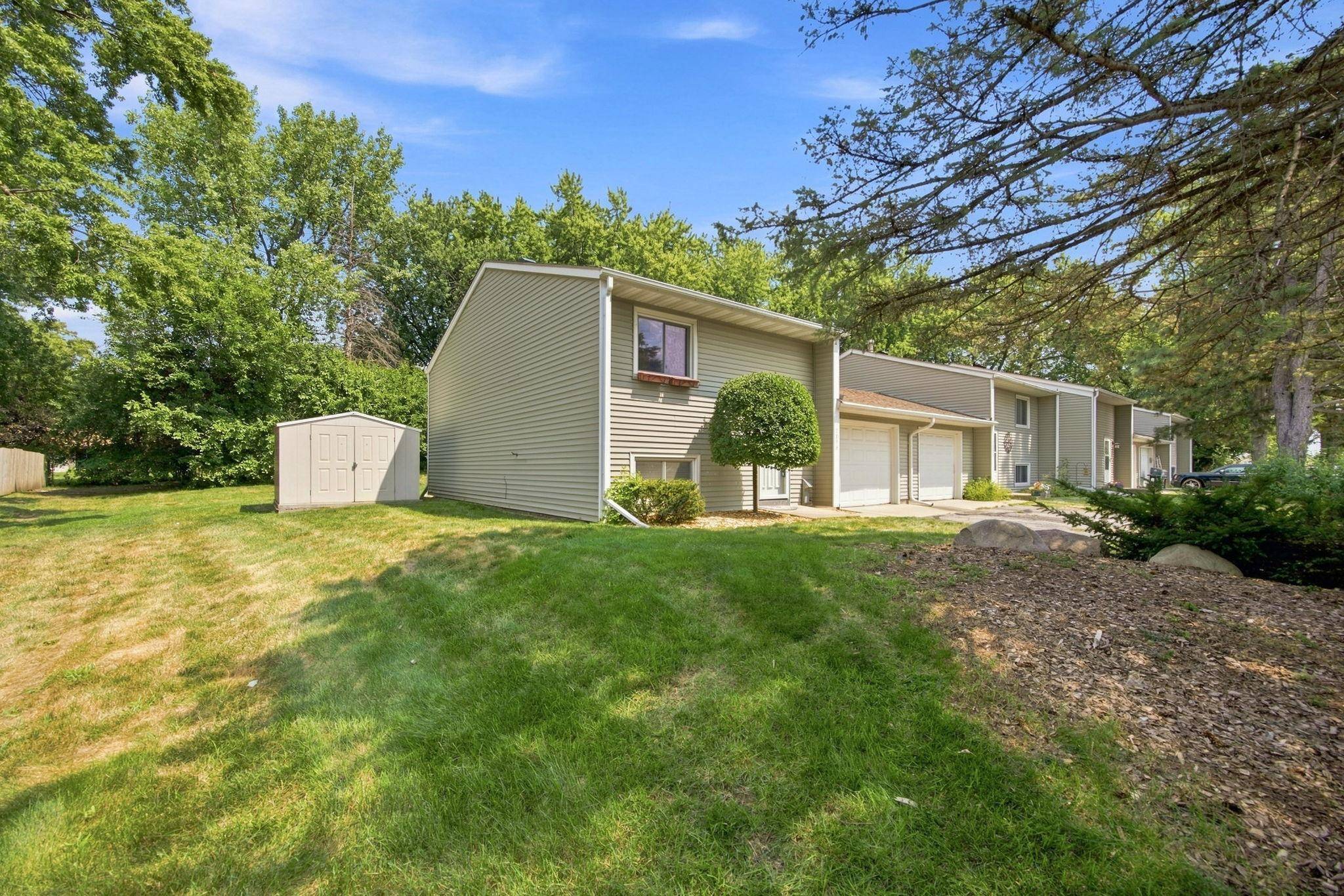 7093 146th ST W, Apple Valley, MN 55124