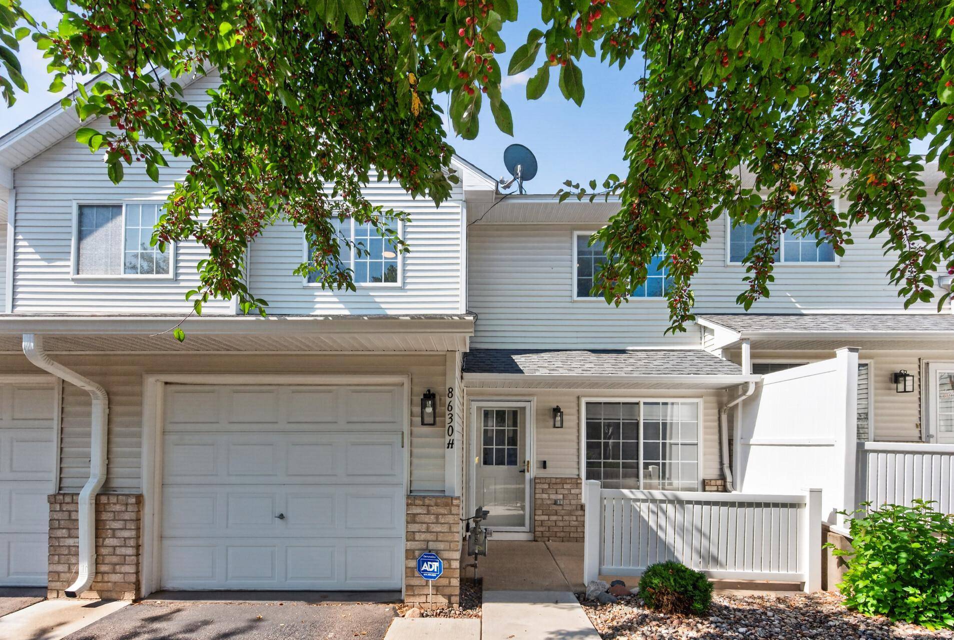 8630 Quarry Ridge LN #H, Woodbury, MN 55125