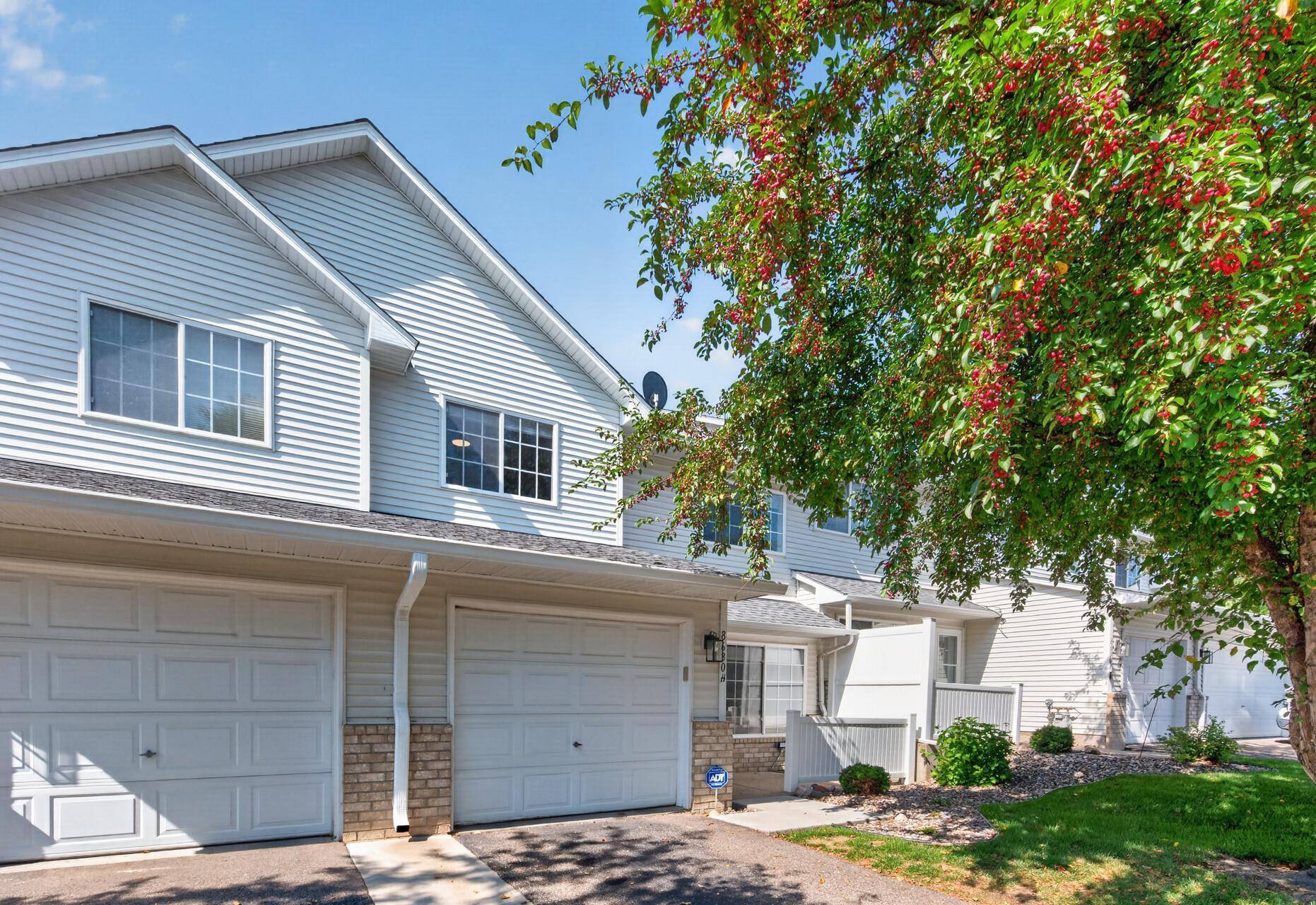 8630 Quarry Ridge LN #H, Woodbury, MN 55125