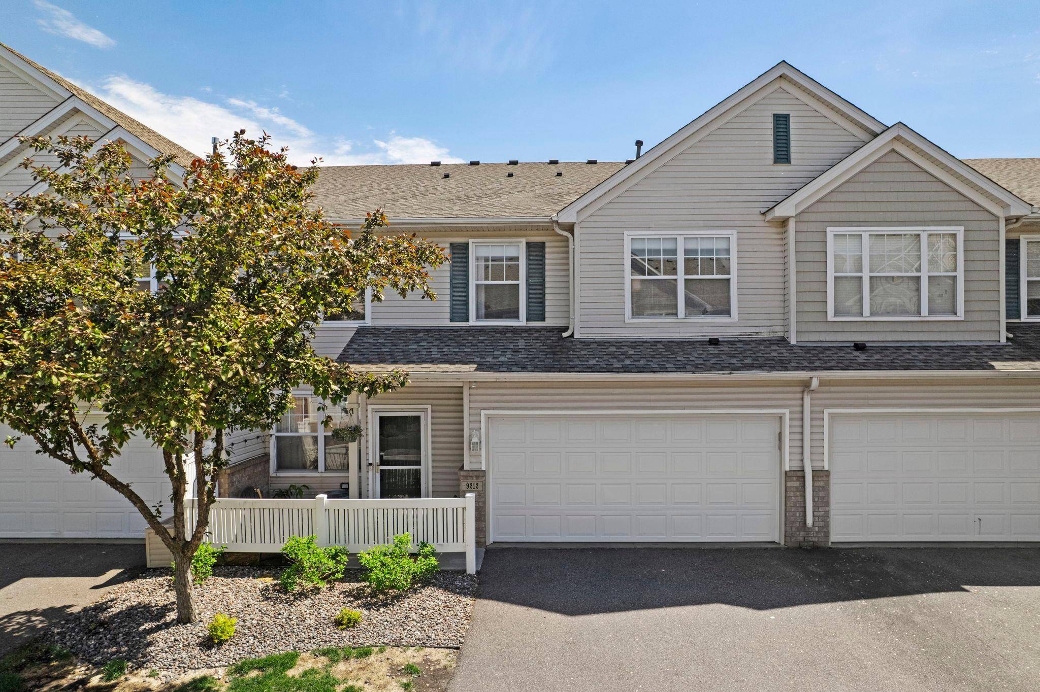 9212 Holly LN N, Maple Grove, MN 55311