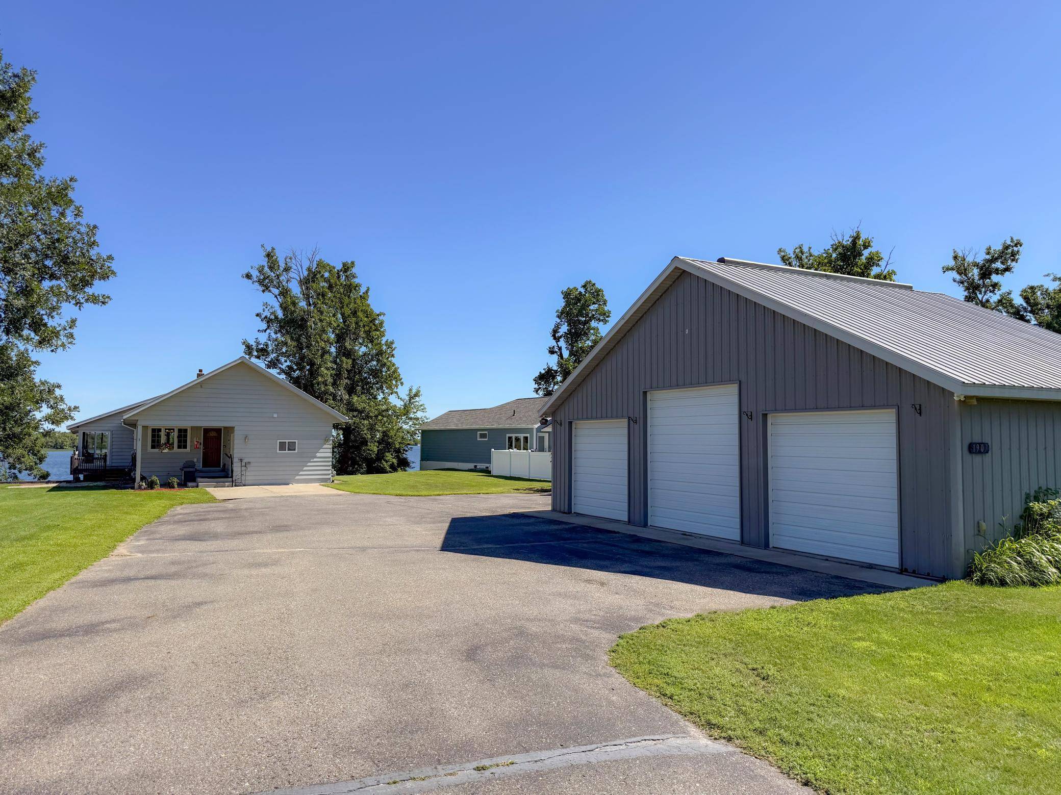 1907 S Lake Irving DR SW, Bemidji, MN 56601