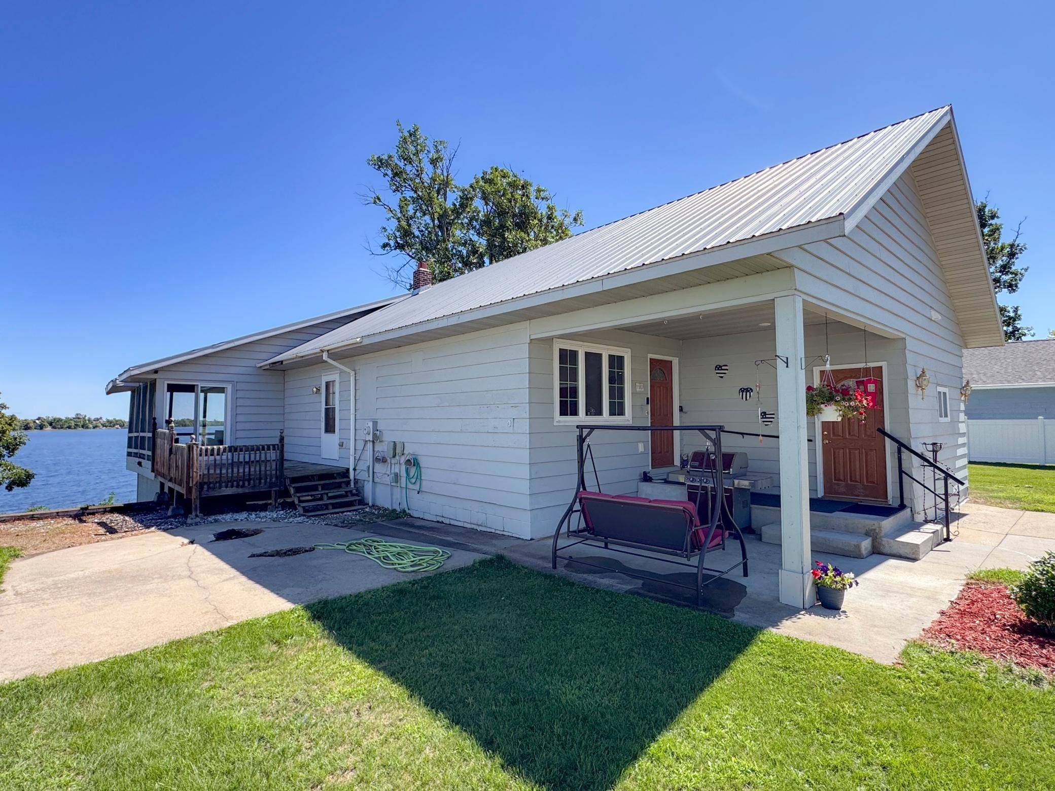 1907 S Lake Irving DR SW, Bemidji, MN 56601