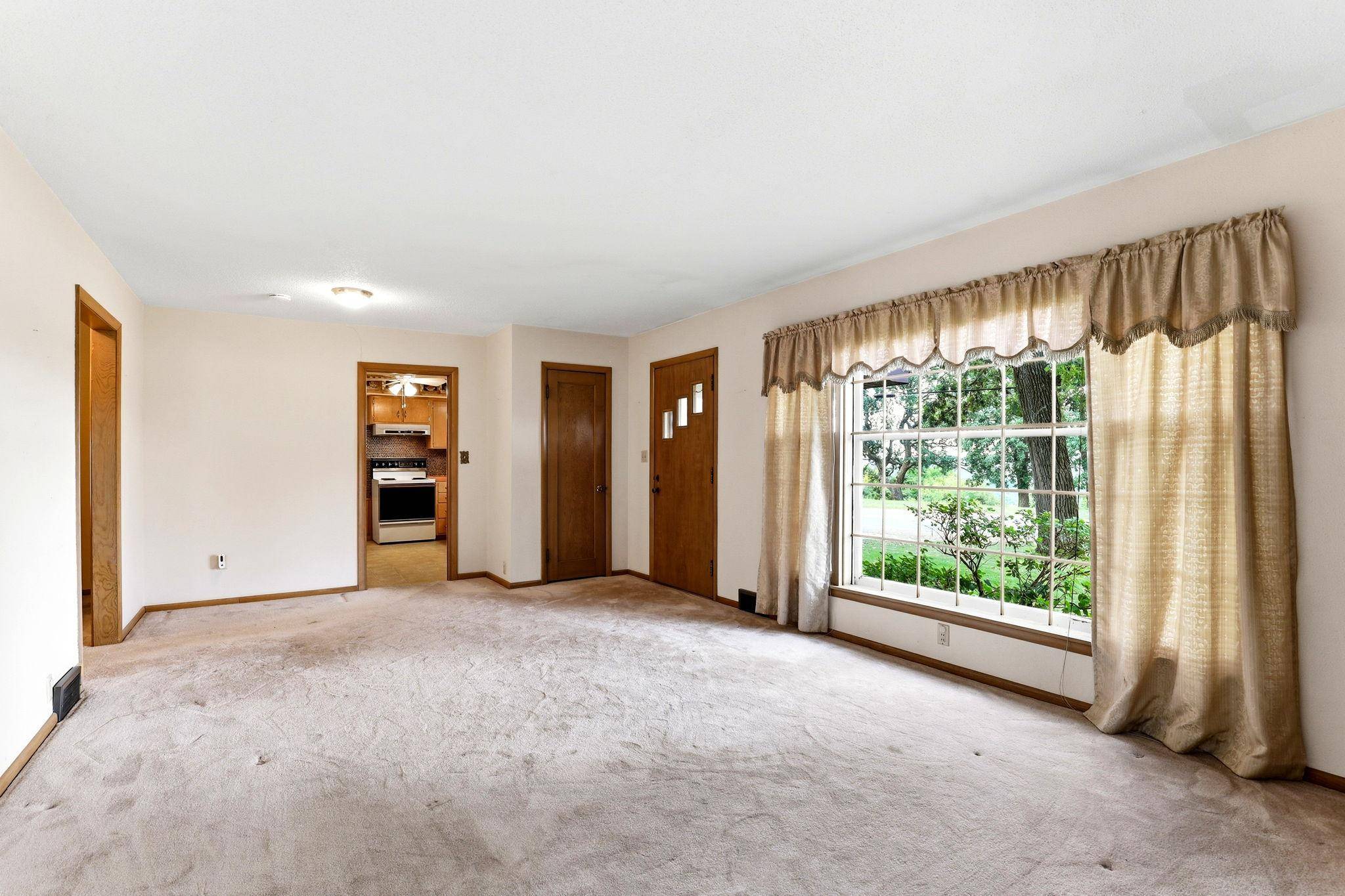 13176 Point Douglas DR S, Hastings, MN 55033