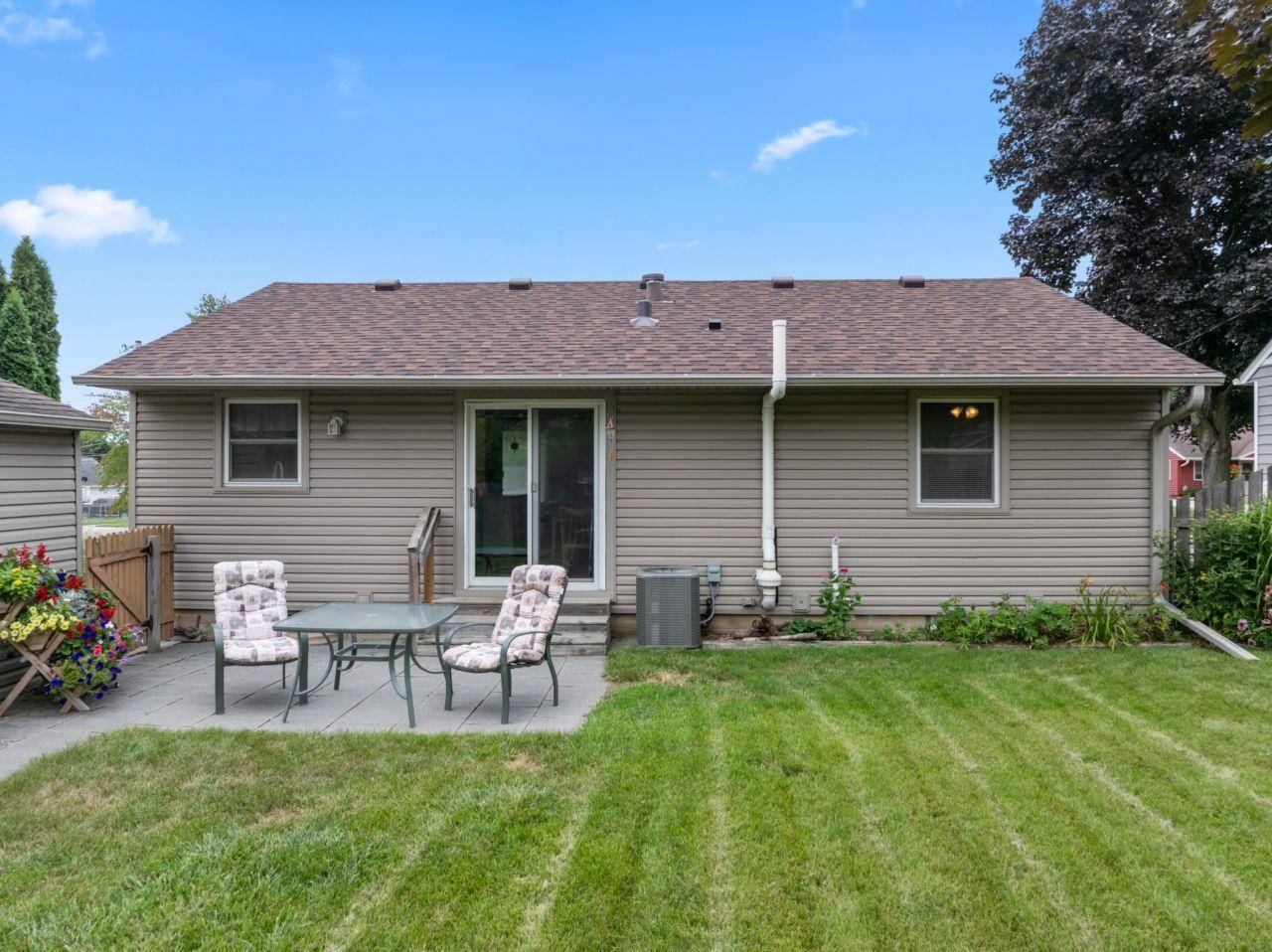 1004 14th AVE NE, Rochester, MN 55906