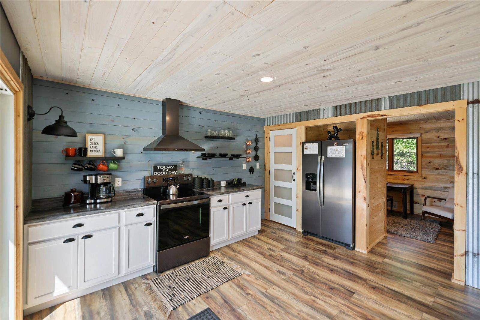 1756 Grant Mcmahan BLVD, Ely, MN 55731