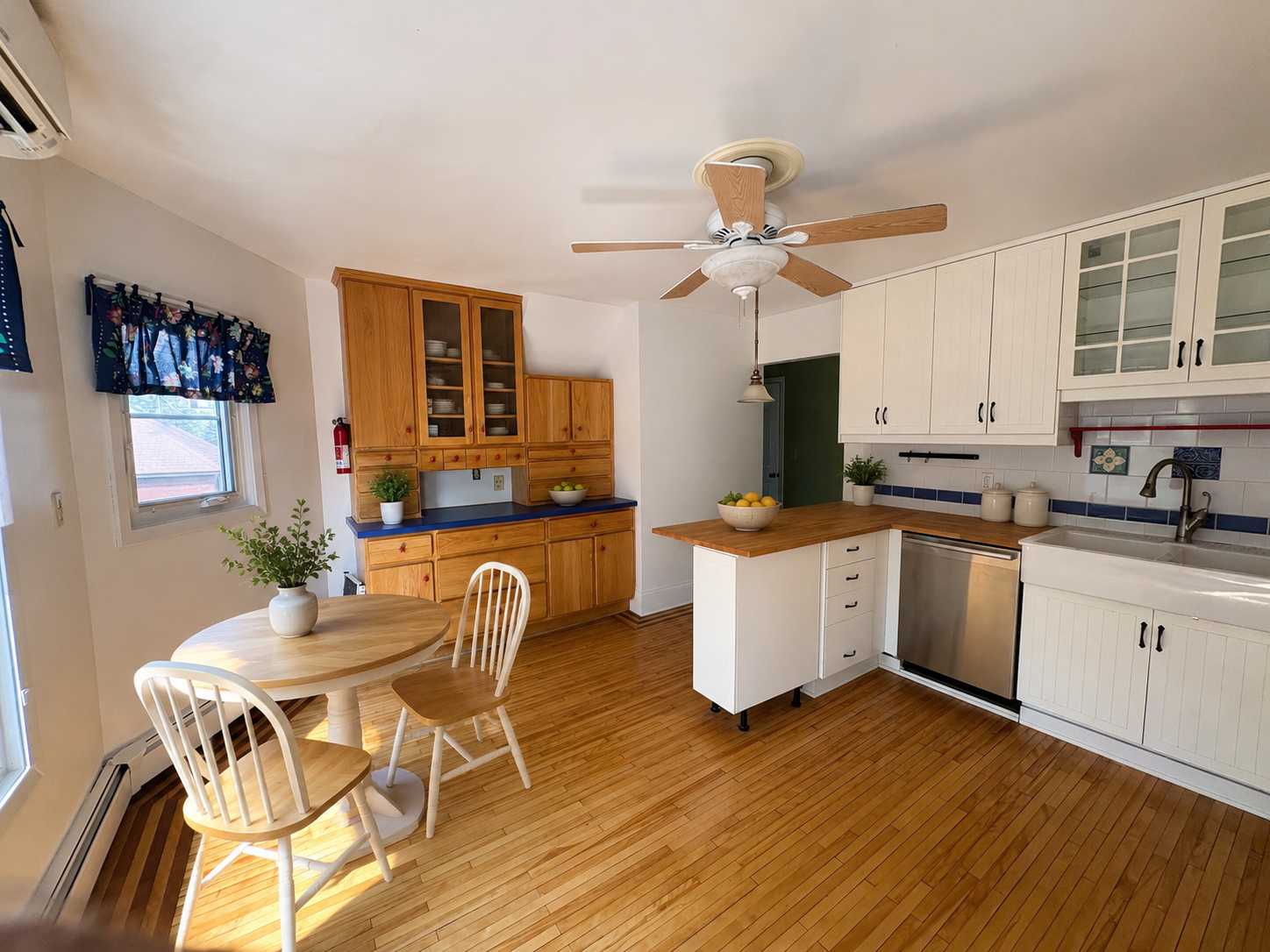 1604 Elliot AVE, Minneapolis, MN 55404