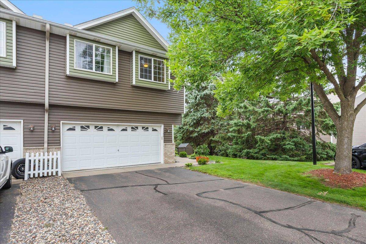 1180 122nd LN NE, Blaine, MN 55434