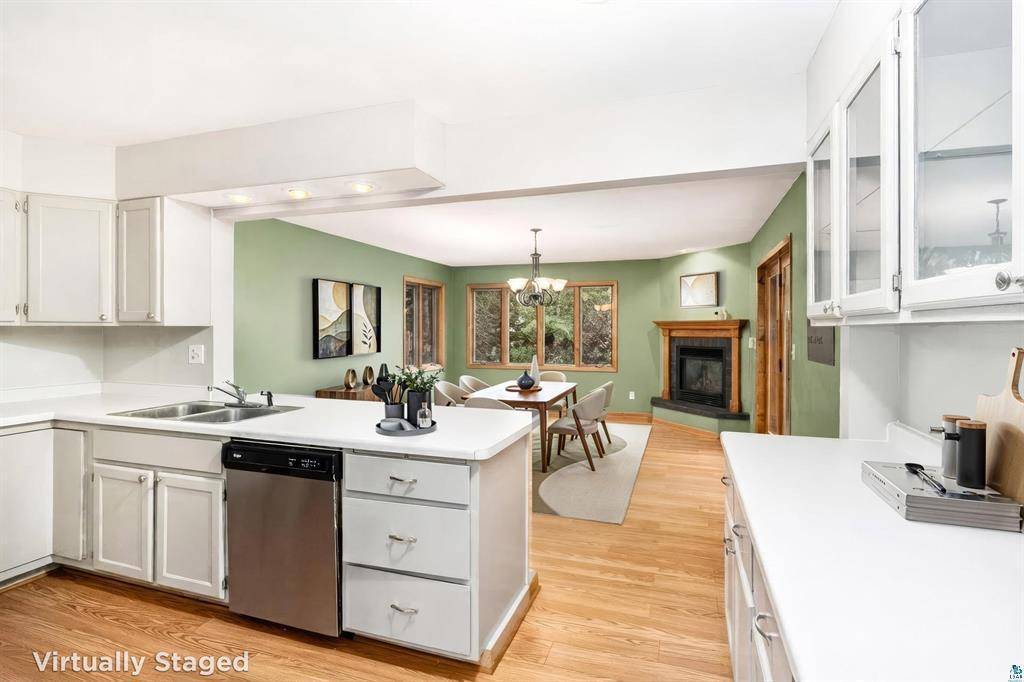 703 Ebony AVE, Duluth, MN 55811