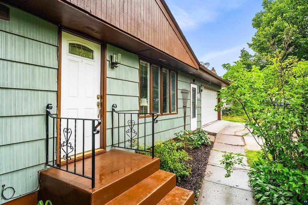 703 Ebony AVE, Duluth, MN 55811