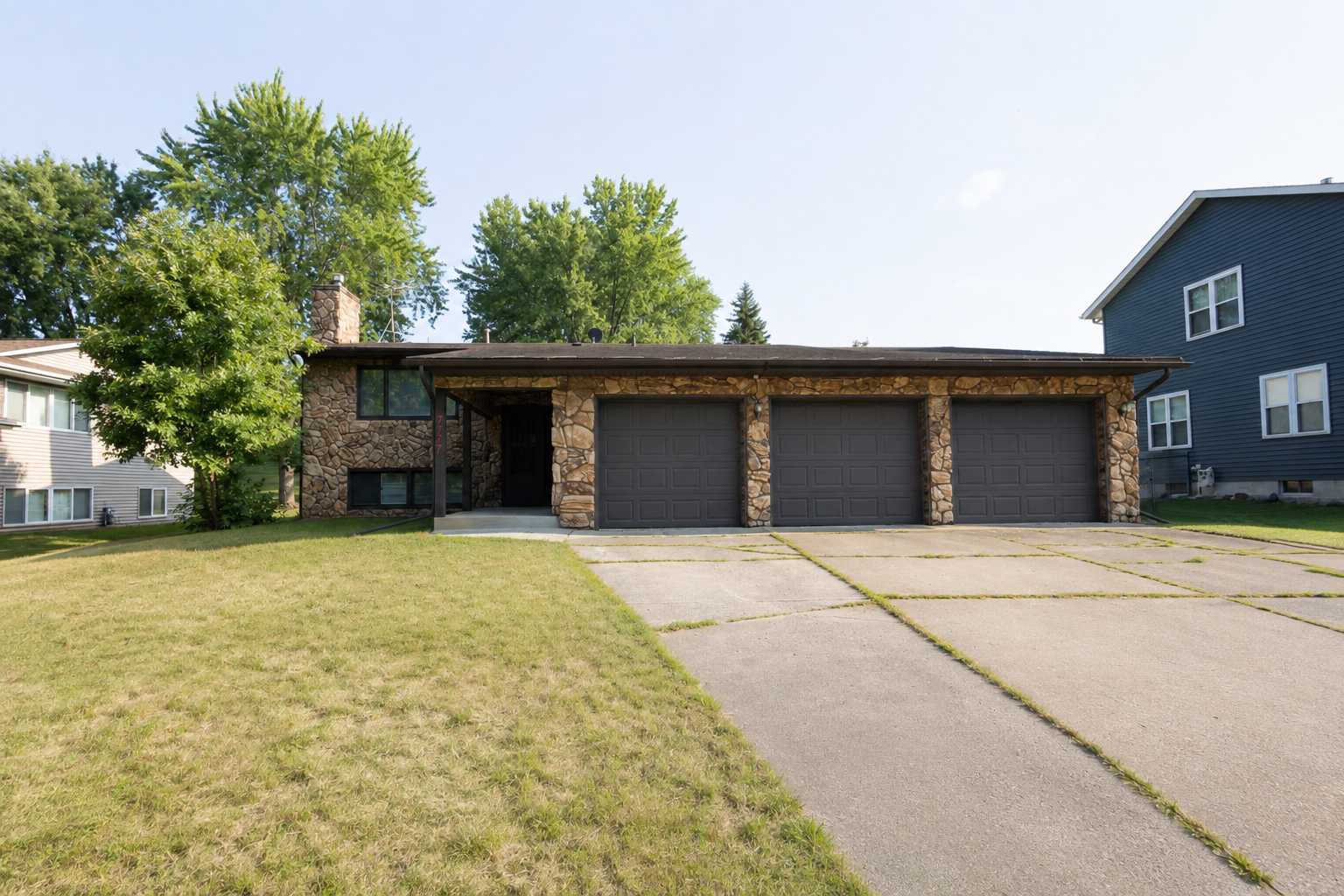 7797 Woodpark BLVD, Woodbury, MN 55125