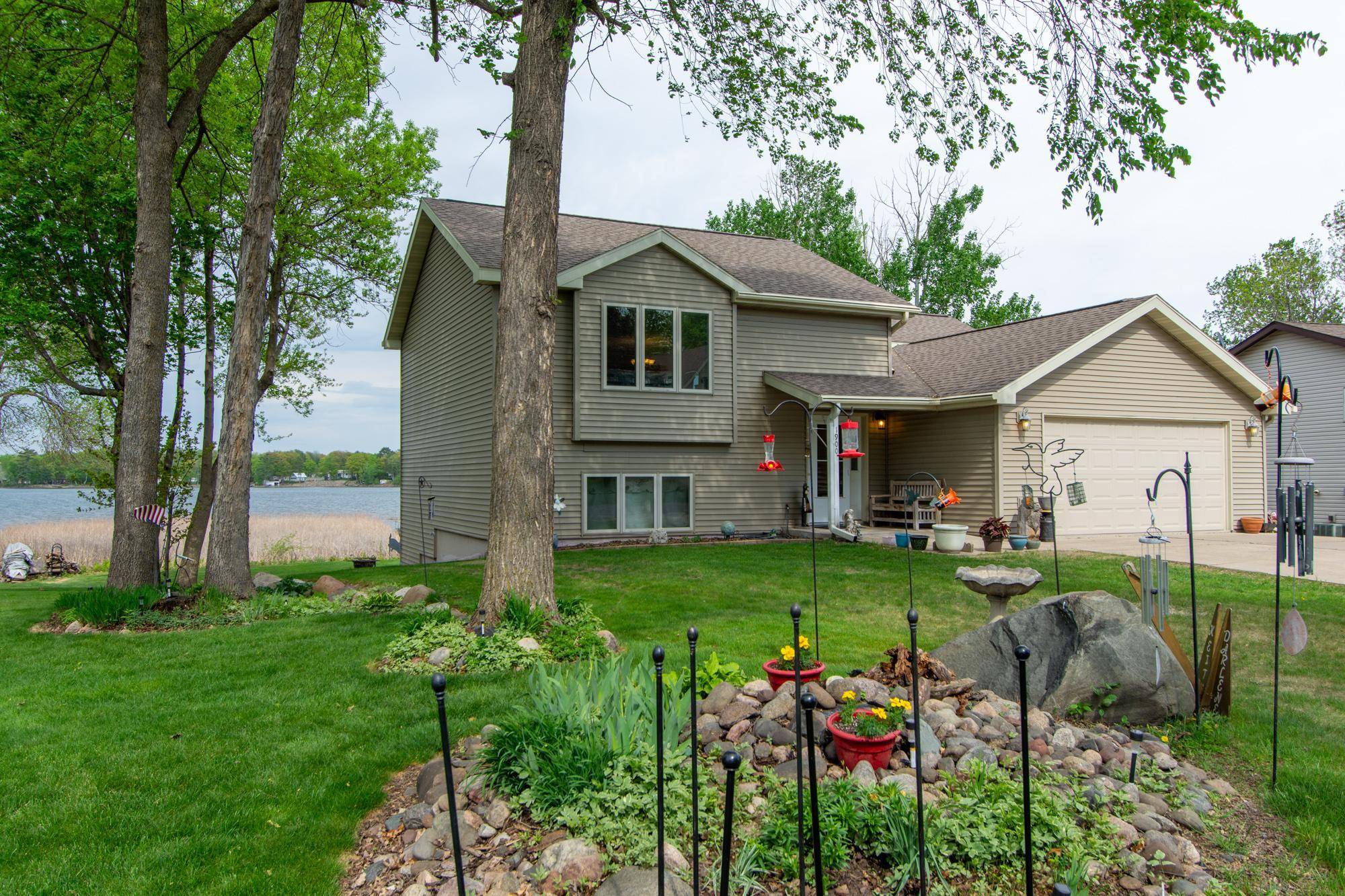1900 White Cloud DR E, Isle, MN 56342