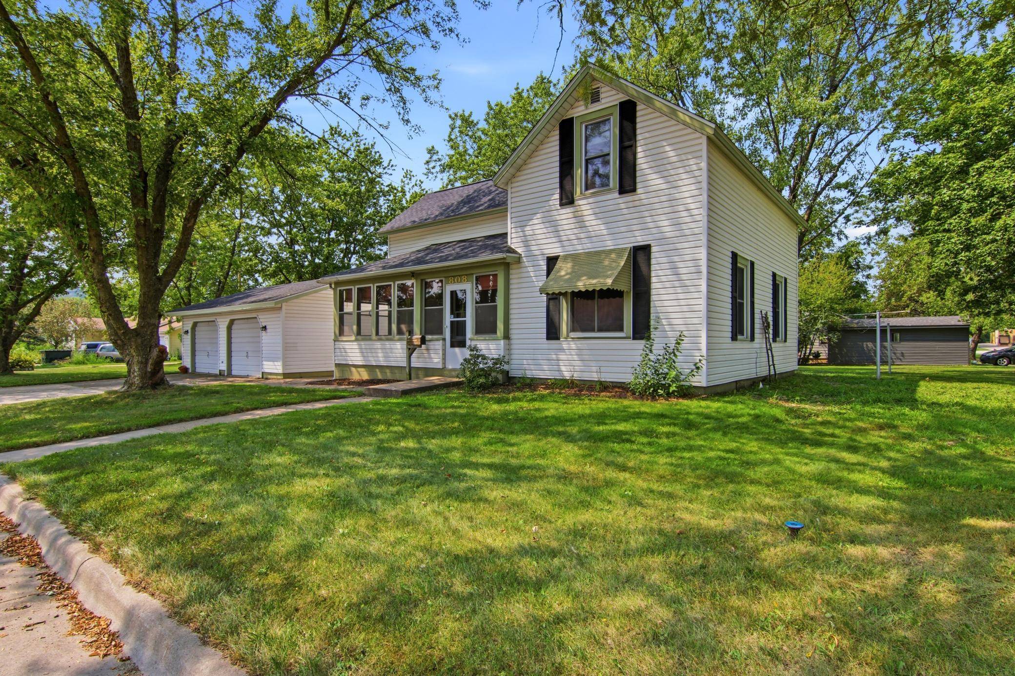 808 Bailey AVE, Wabasha, MN 55981