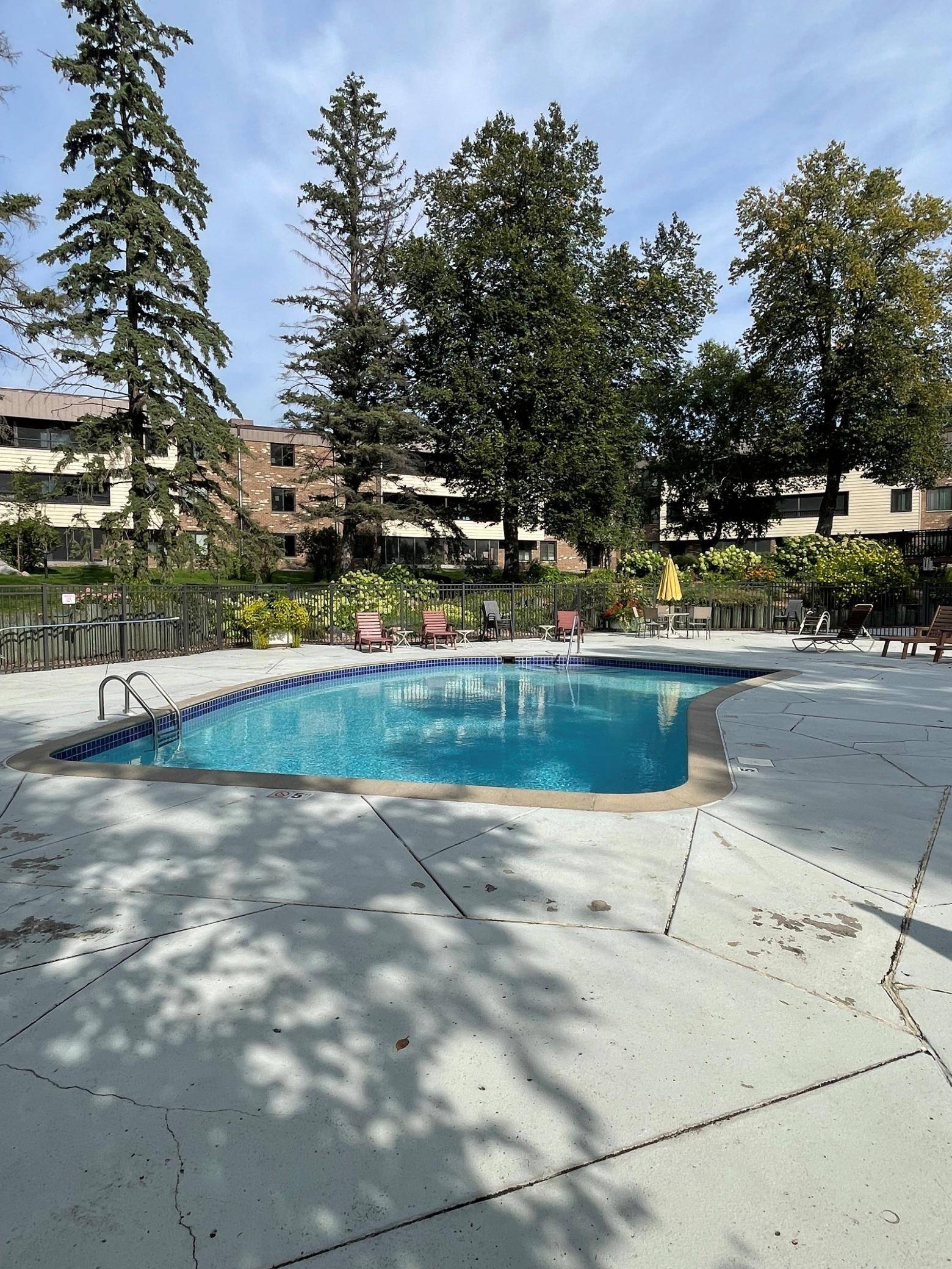 7500 Cahill RD #311C, Edina, MN 55439