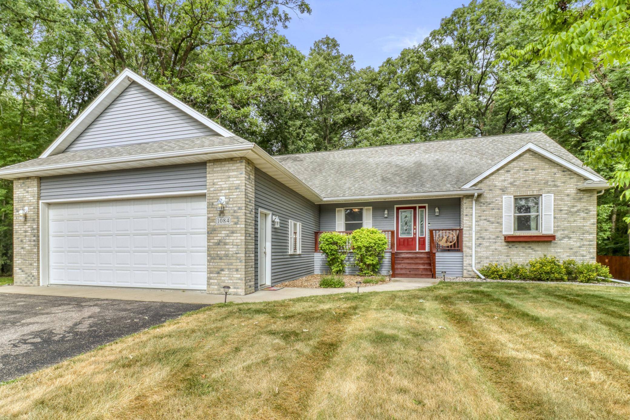 1084 Timber DR, Detroit Lakes, MN 56501