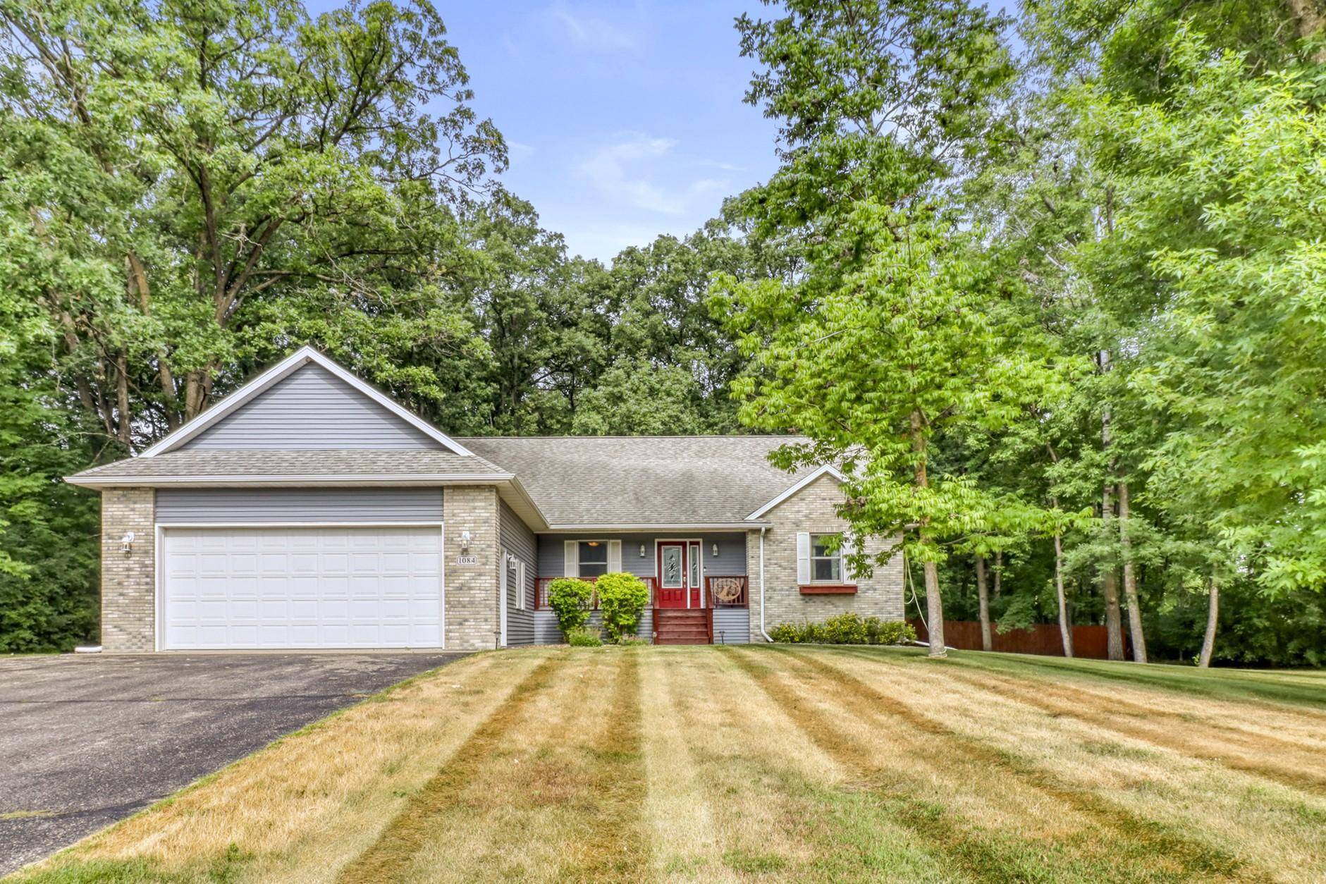 1084 Timber DR, Detroit Lakes, MN 56501