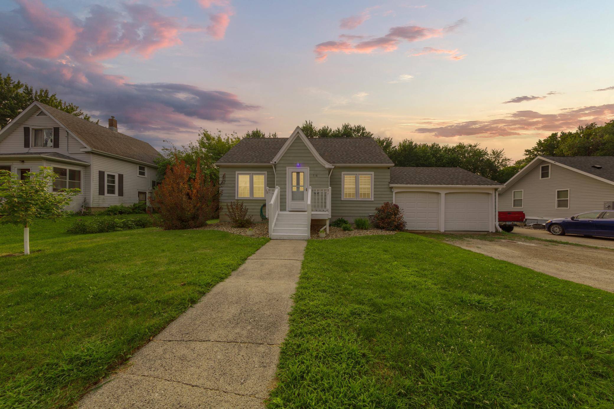 718 5th ST SE, Waseca, MN 56093