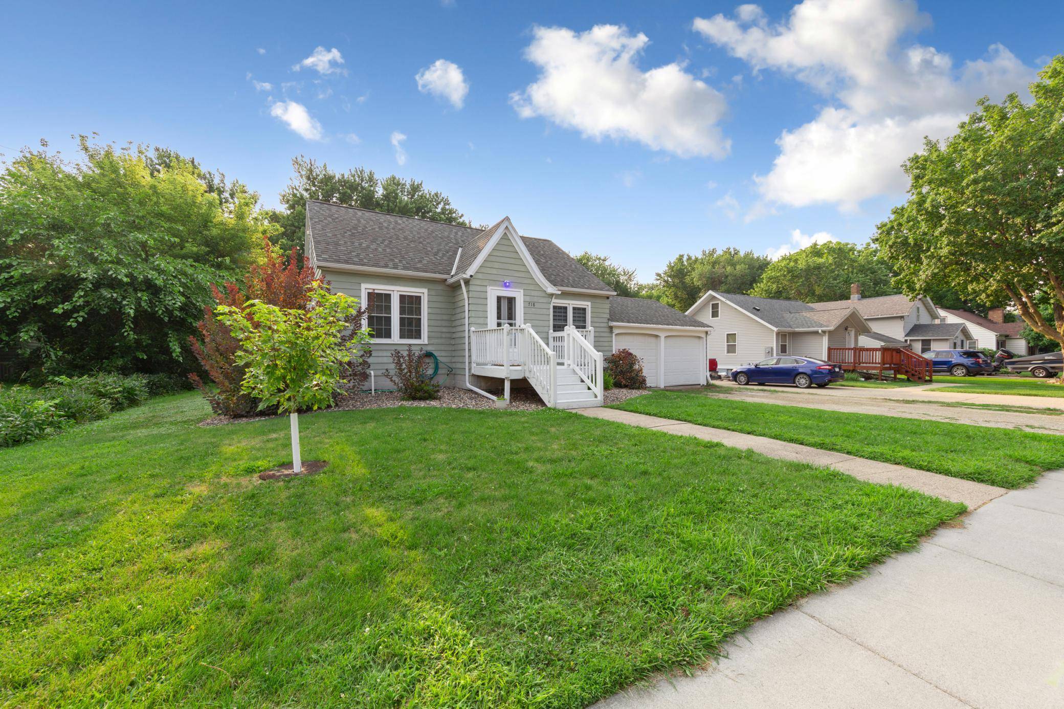 718 5th ST SE, Waseca, MN 56093