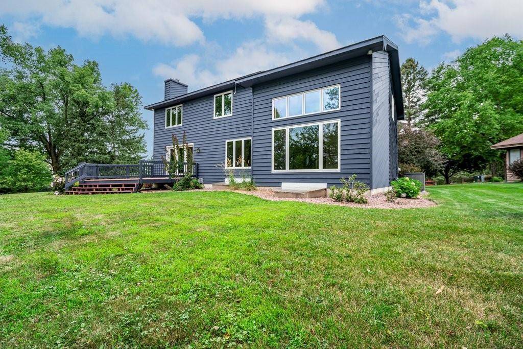 503 Grandview Heights CT, Menomonie, WI 54751